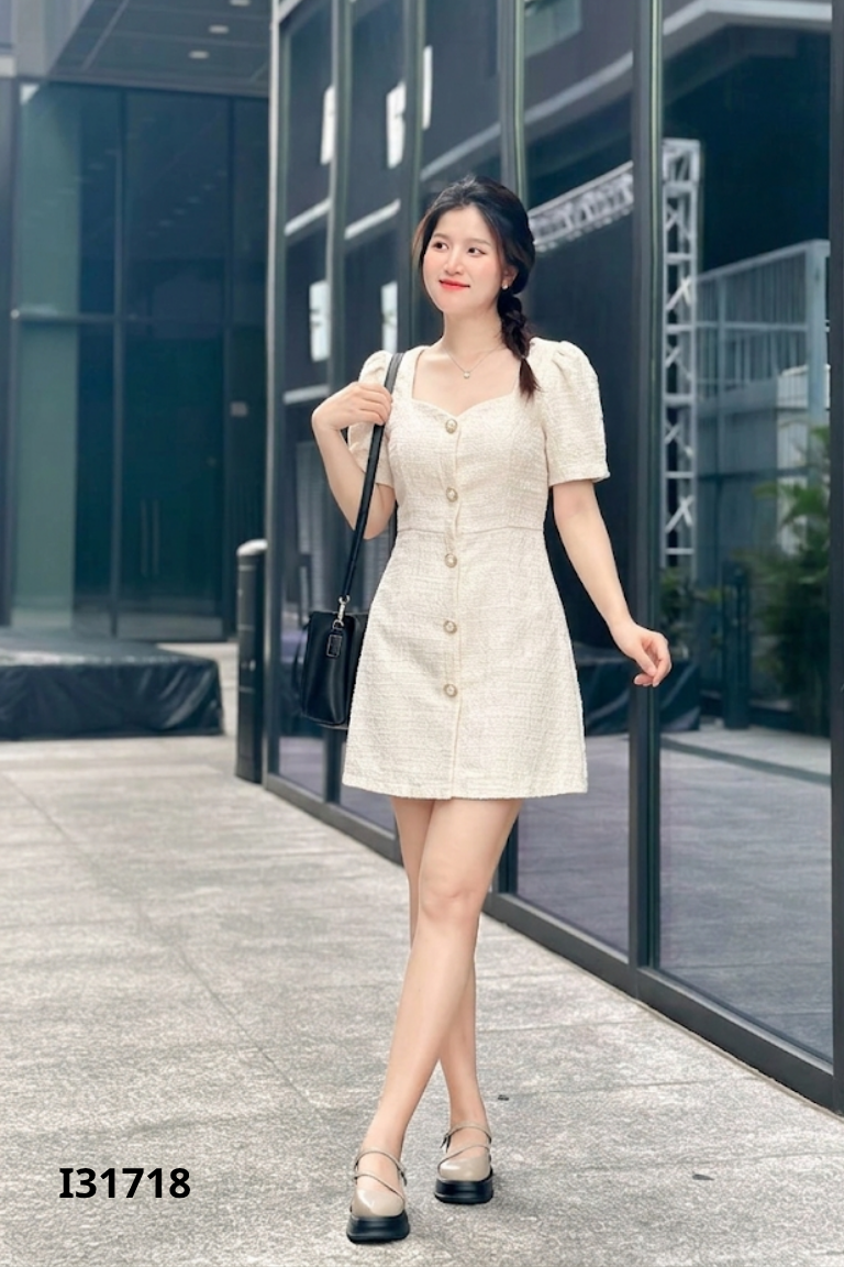 Váy dạ be đính cúc ngọc KATE