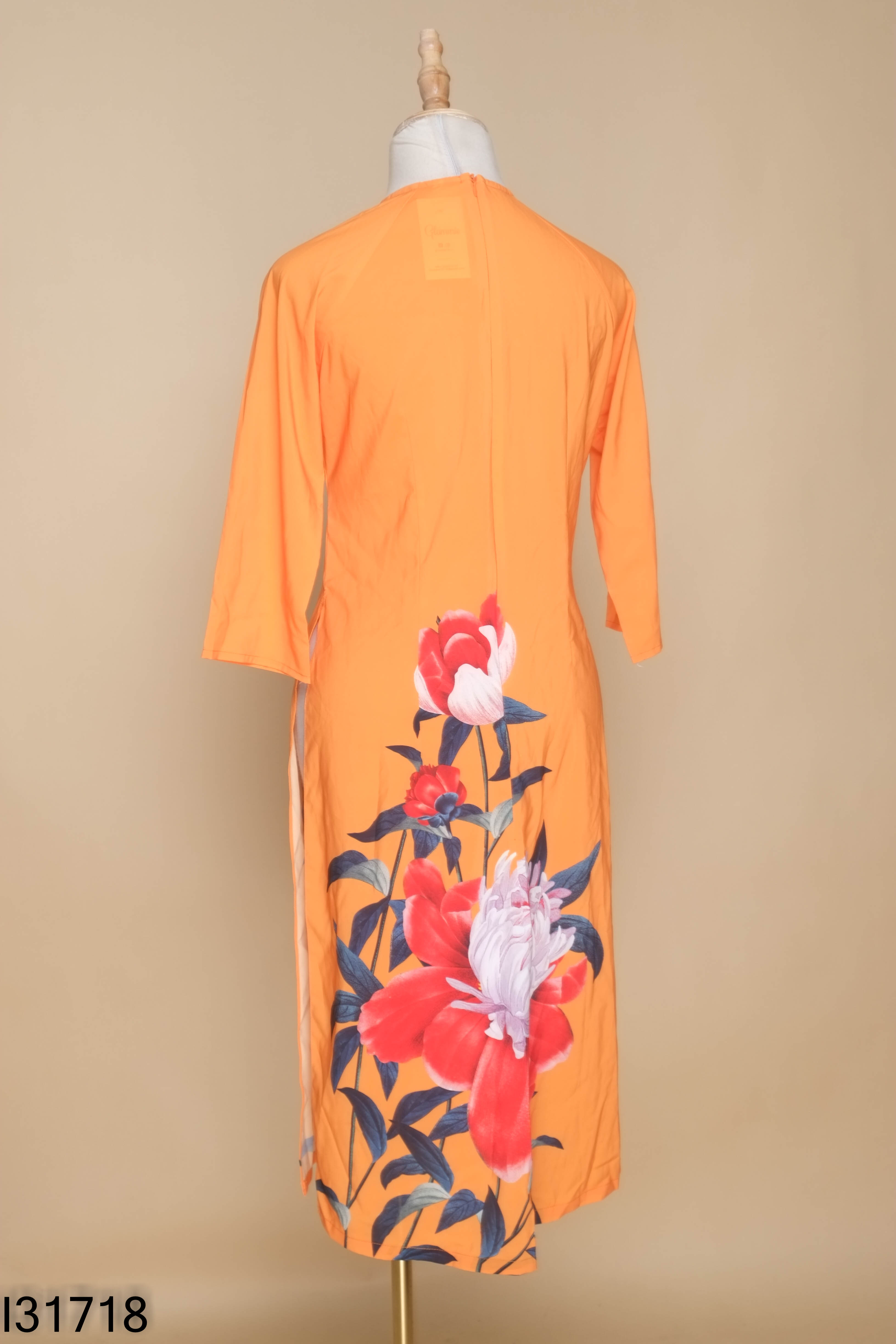 Áo dài cam hình hoa