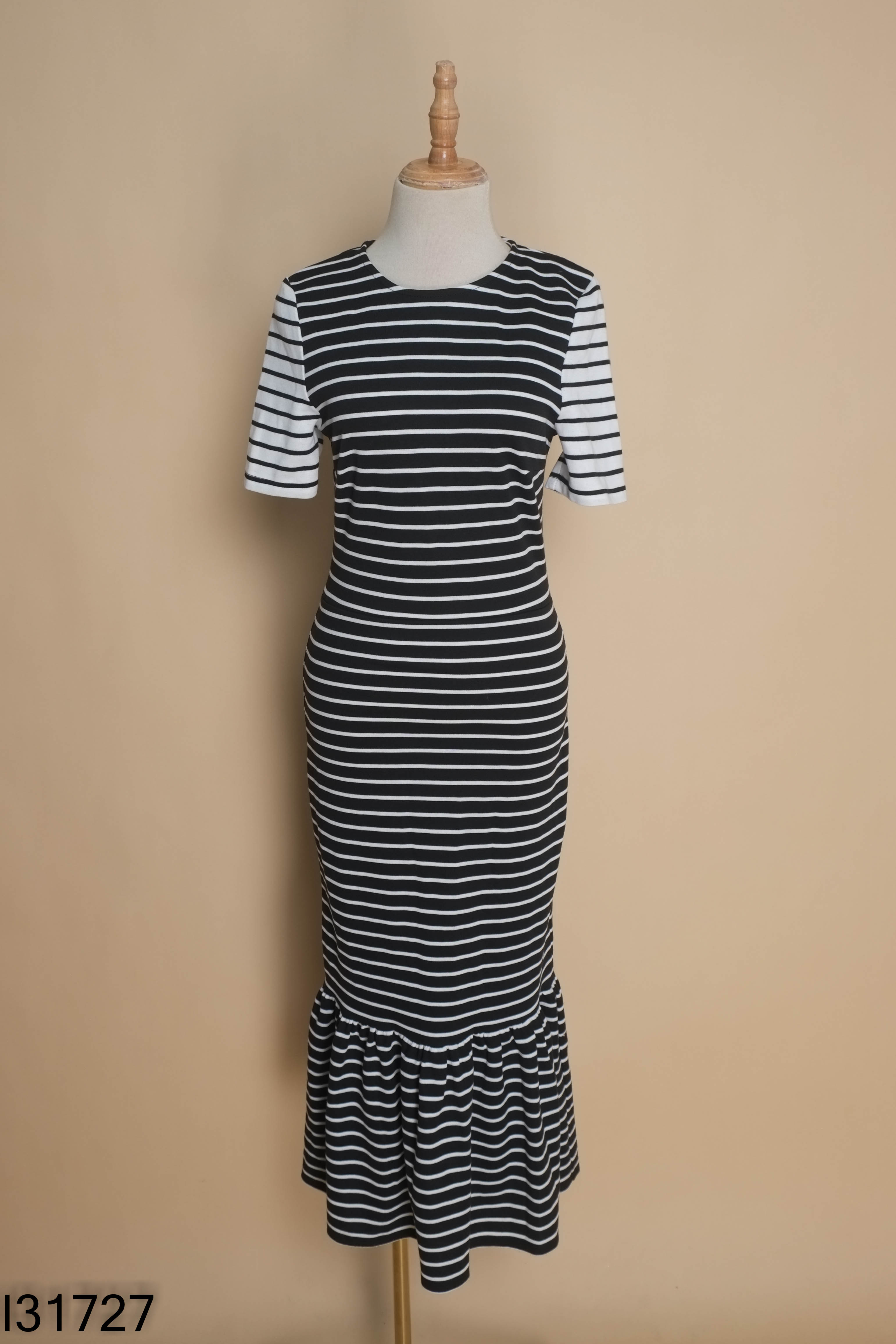 NEWTAG ASOS váy dài đen kẻ