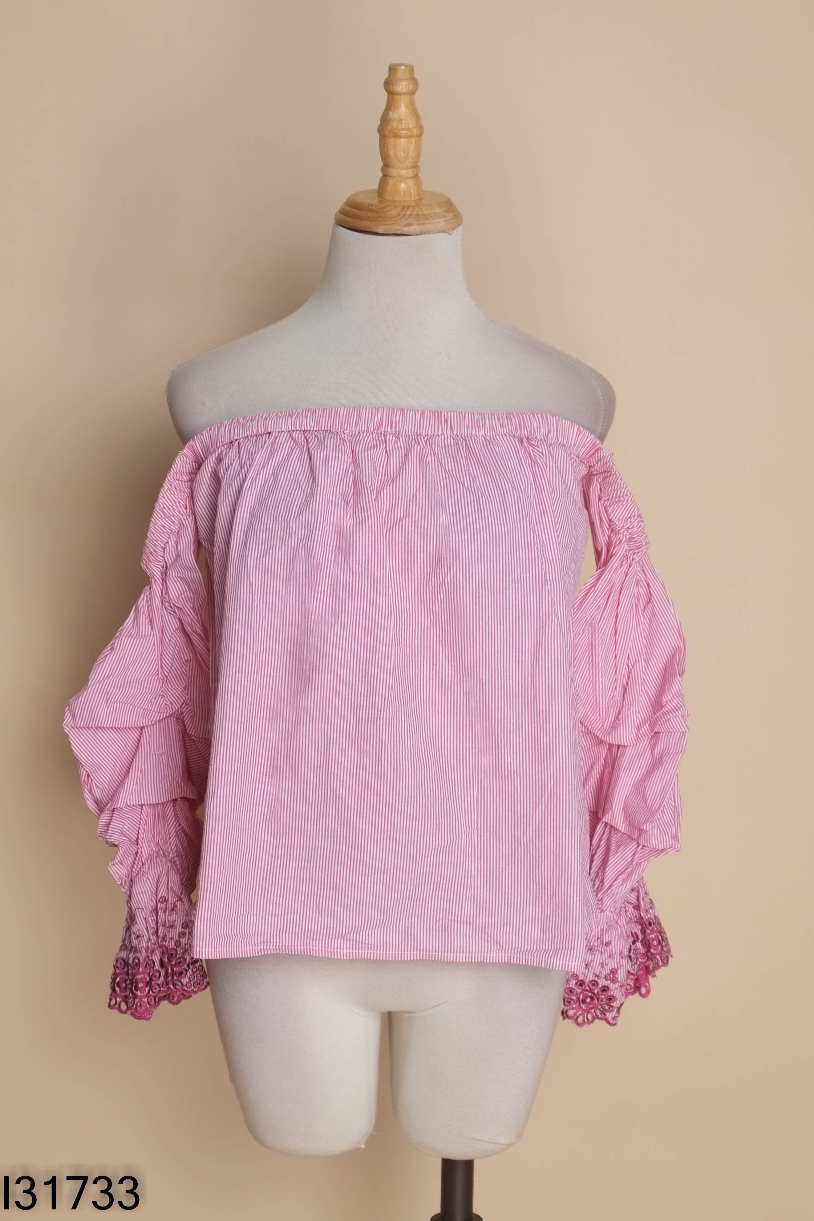 Áo kẻ hồng trễ vai IVY MODA