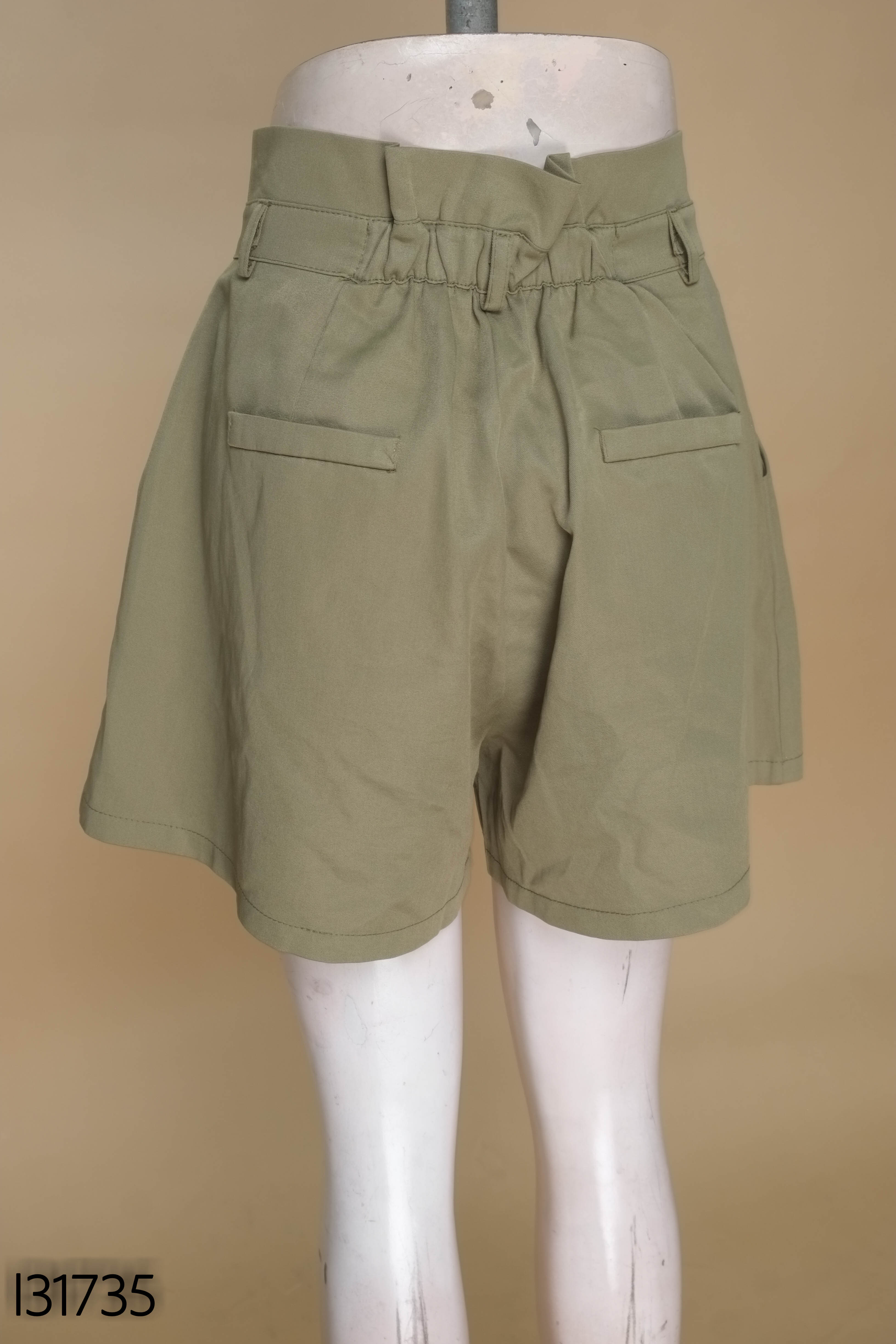 Quần shorts xanh MHL ống rộng