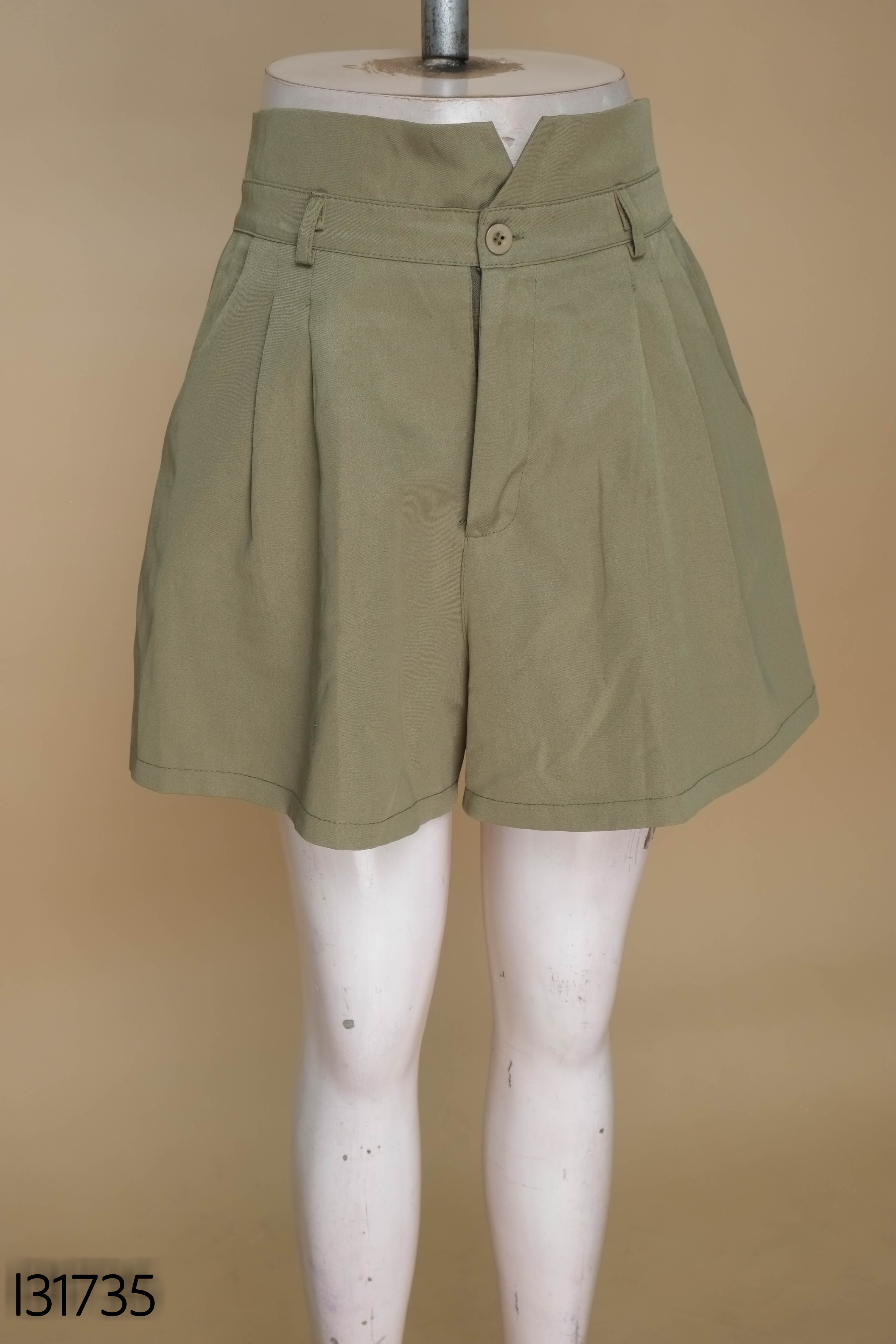 Quần shorts xanh MHL ống rộng