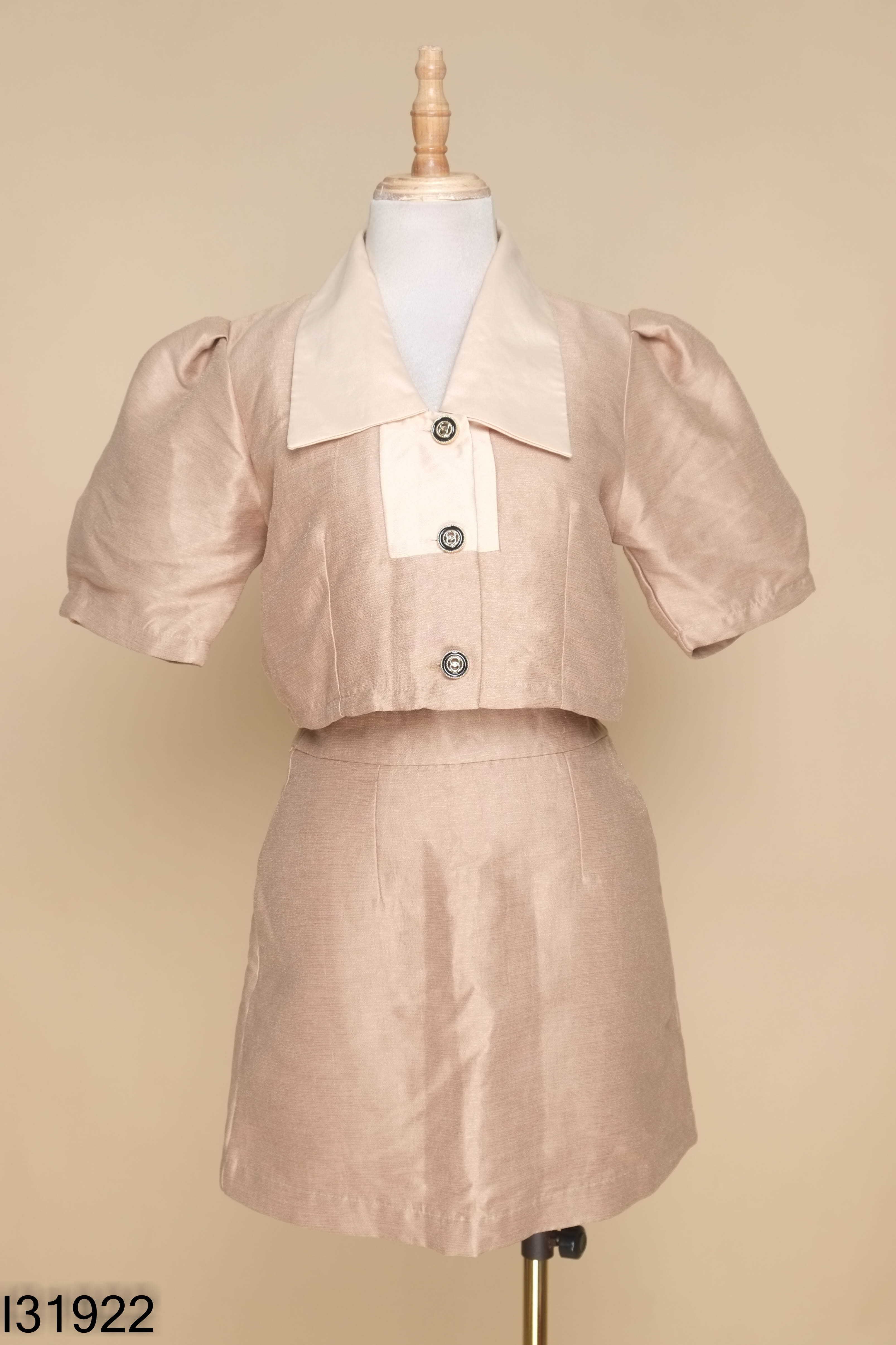 NEWTAG Set áo croptop + chân váy nâu