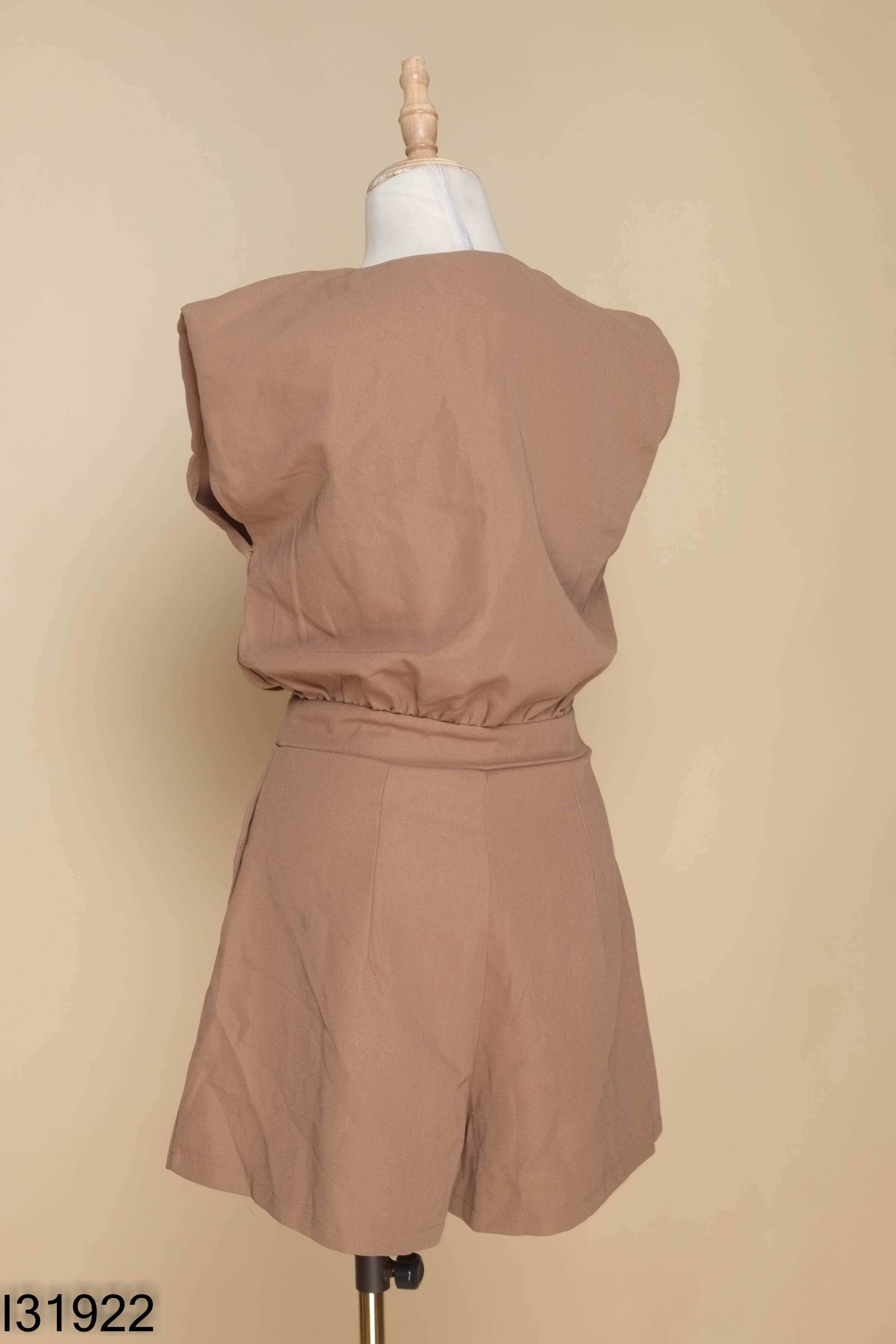 Set áo hai dây + jumpsuit nâu