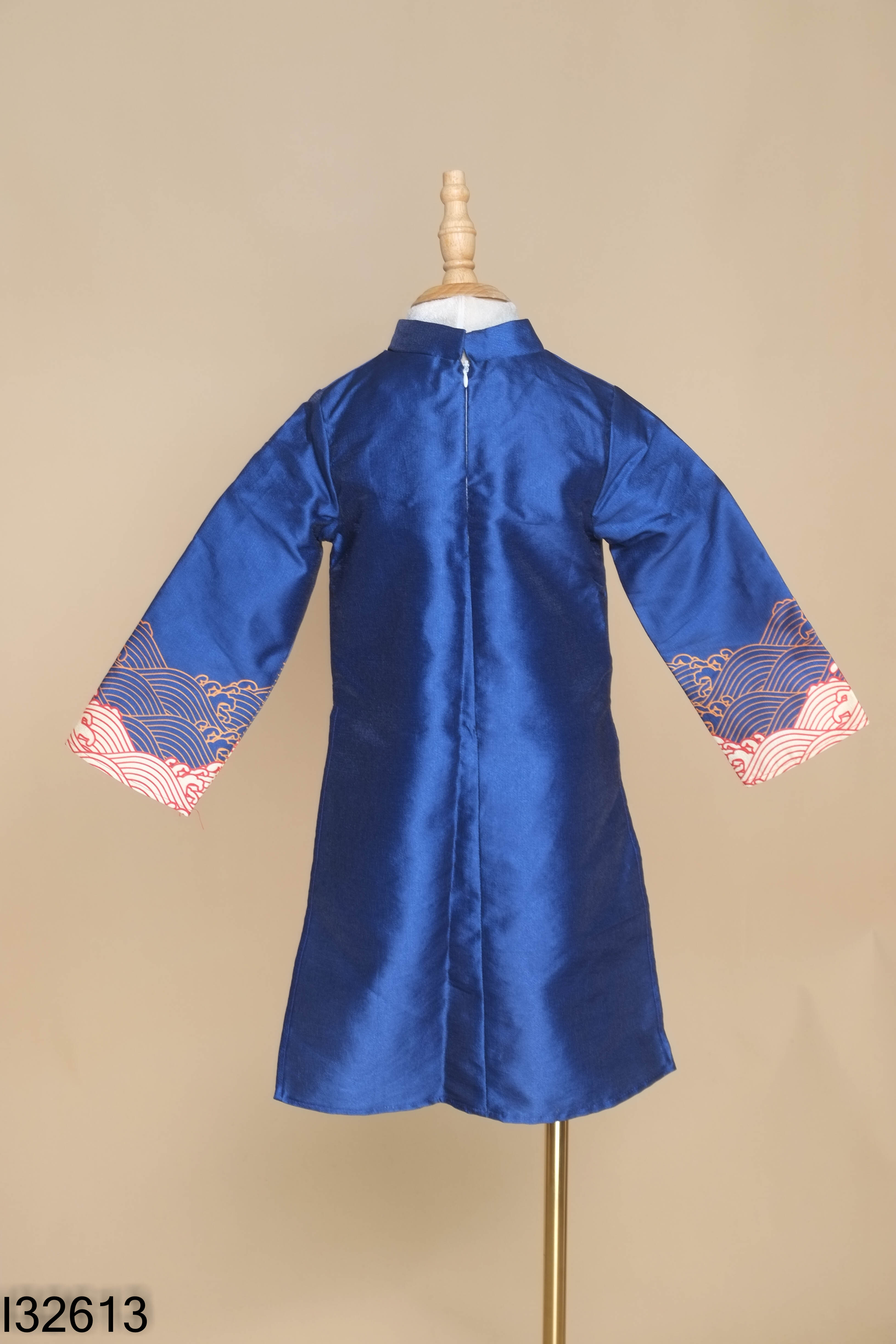 Áo dài gấm xanh họa tiết KIDS