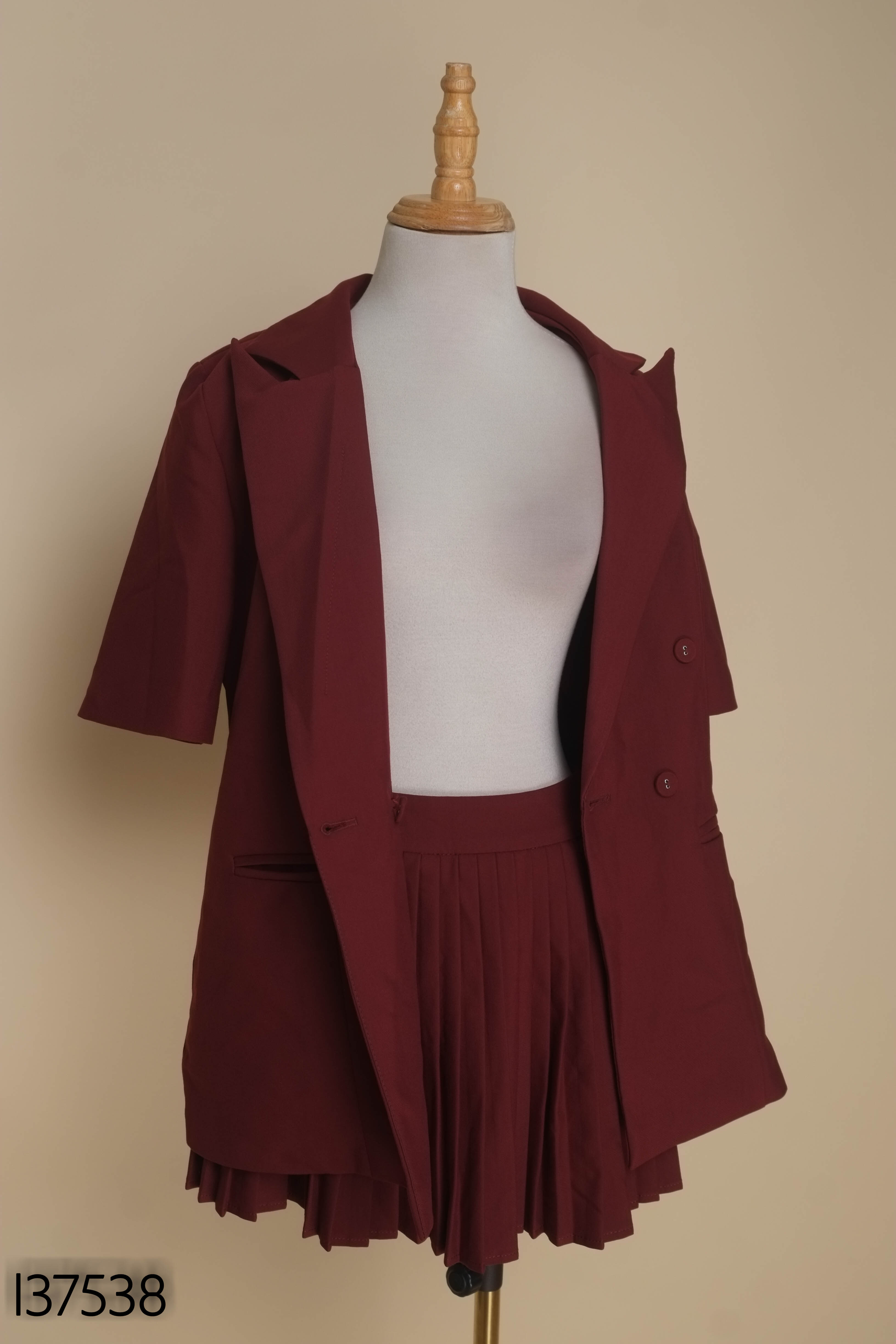 Set CHOU CHOU áo blazer + chân váy xếp ly đỏ