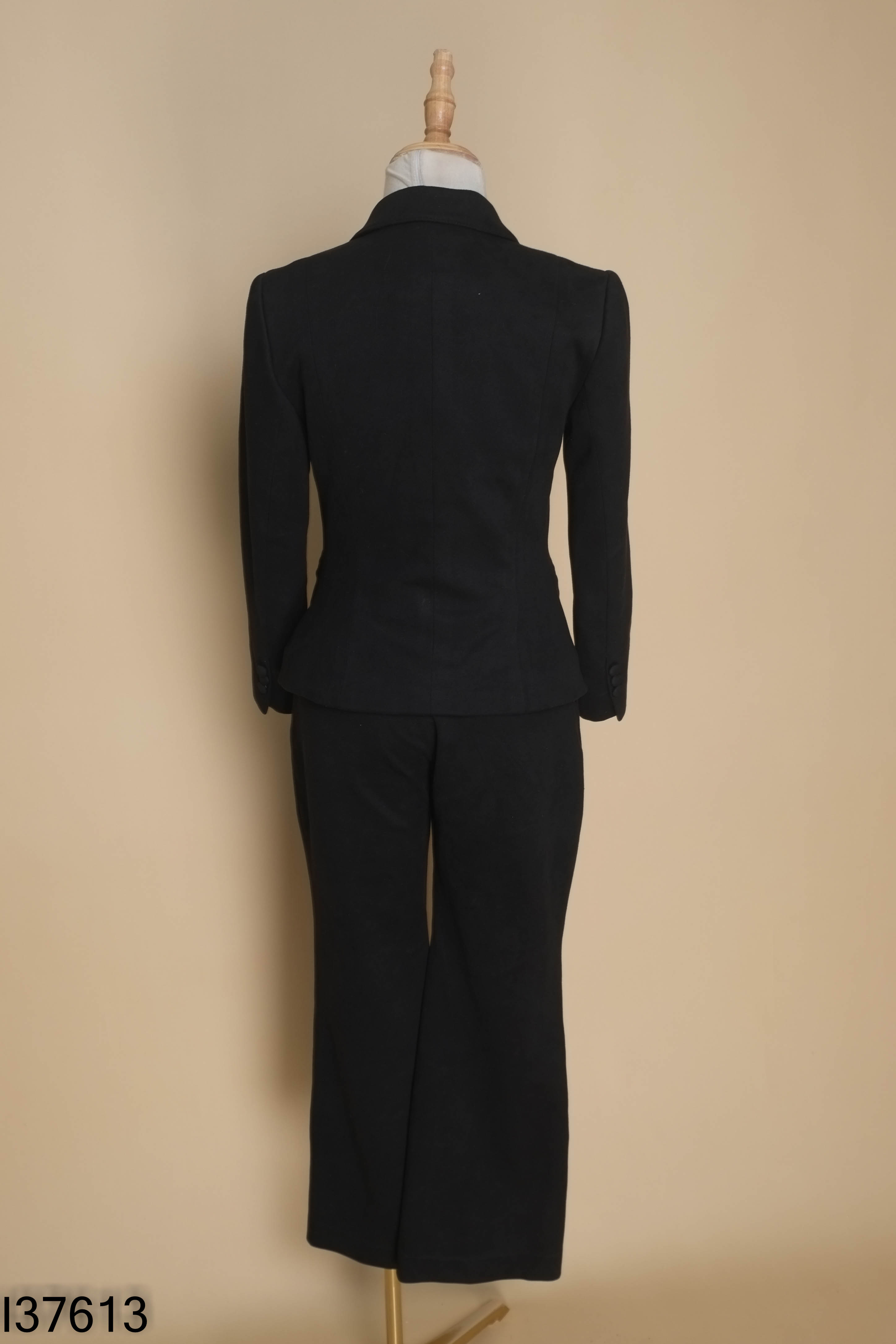 Set nhung tăm đen áo khoác vest + quần dài