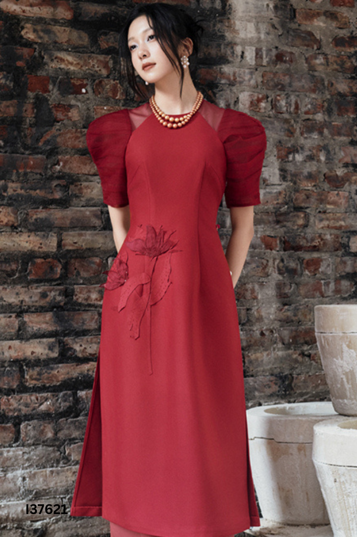 SET IVY MODA Áo dài đỏ tay lưới + quần lụa