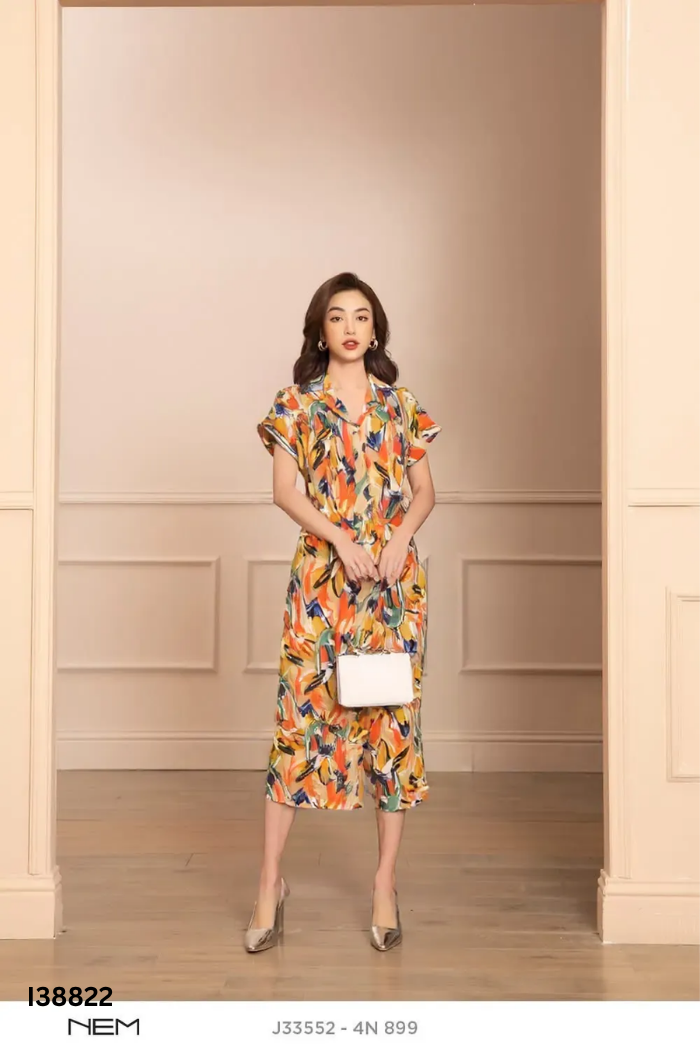 Jumpsuit NEM be cam phối xanh