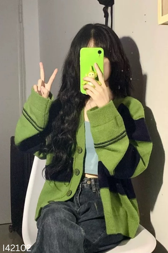 Áo cadigan len xanh lá kẻ xanh than