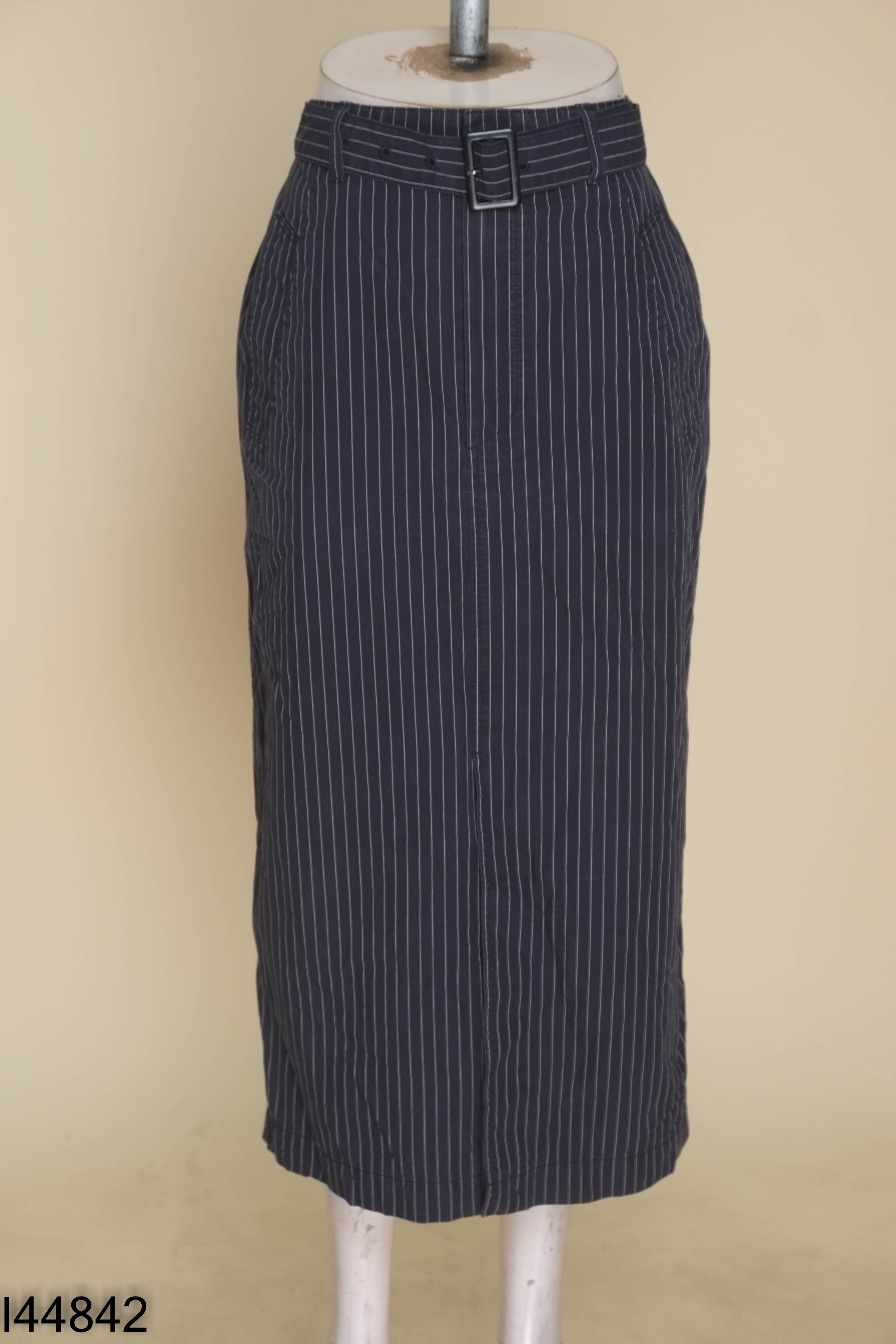 Chân váy UNIQLO xanh kẻ