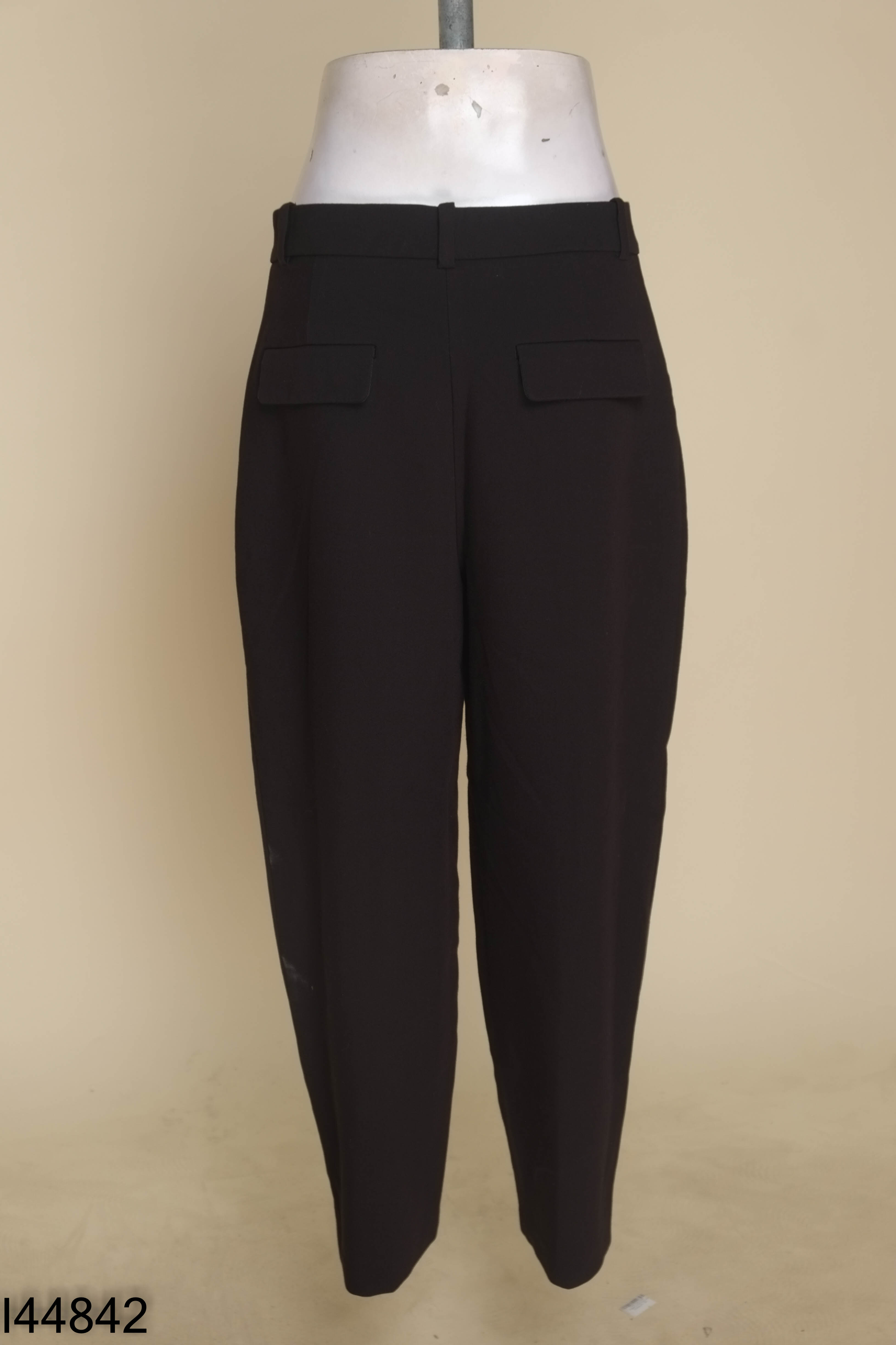 Quần ZARA đen baggy