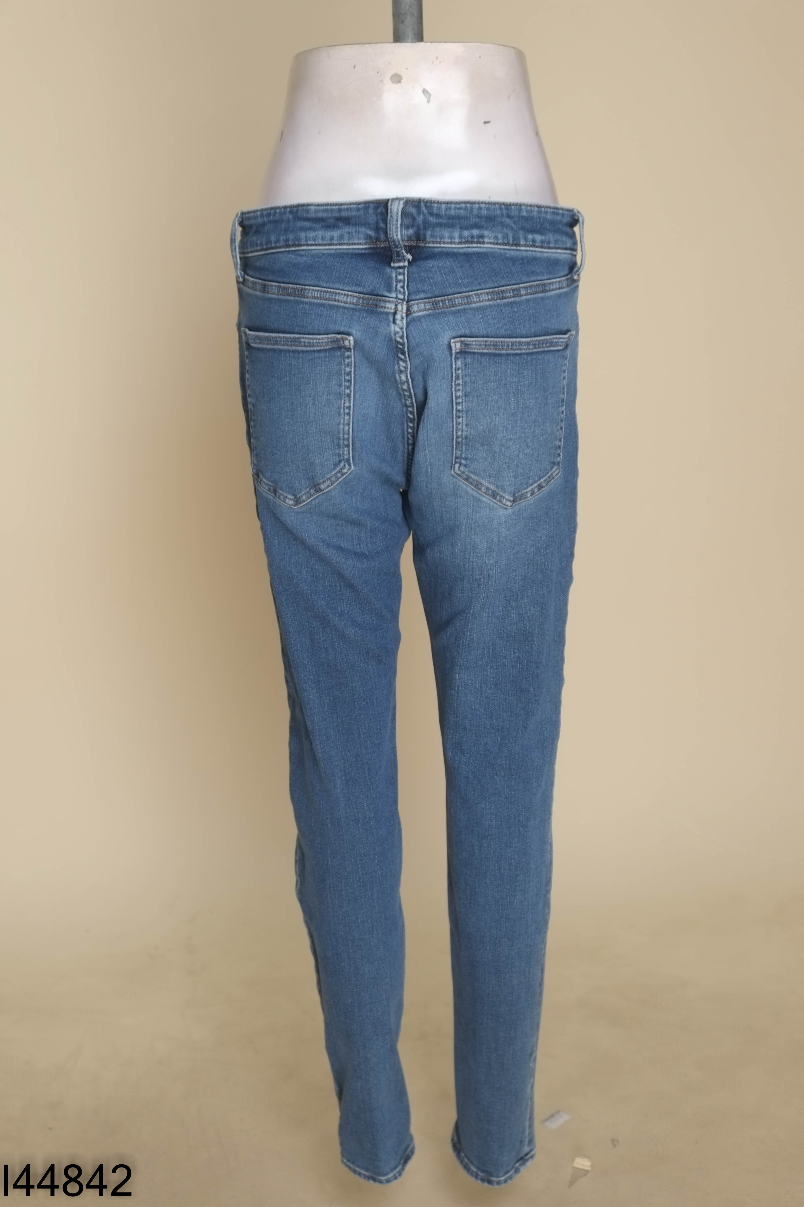 Quần UNIQLO xanh ôm