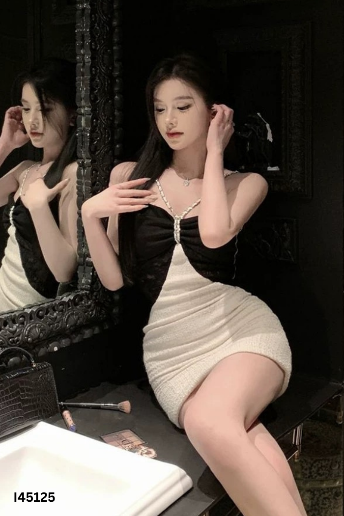 NEWTAG Váy hai dây dạ be phối đen