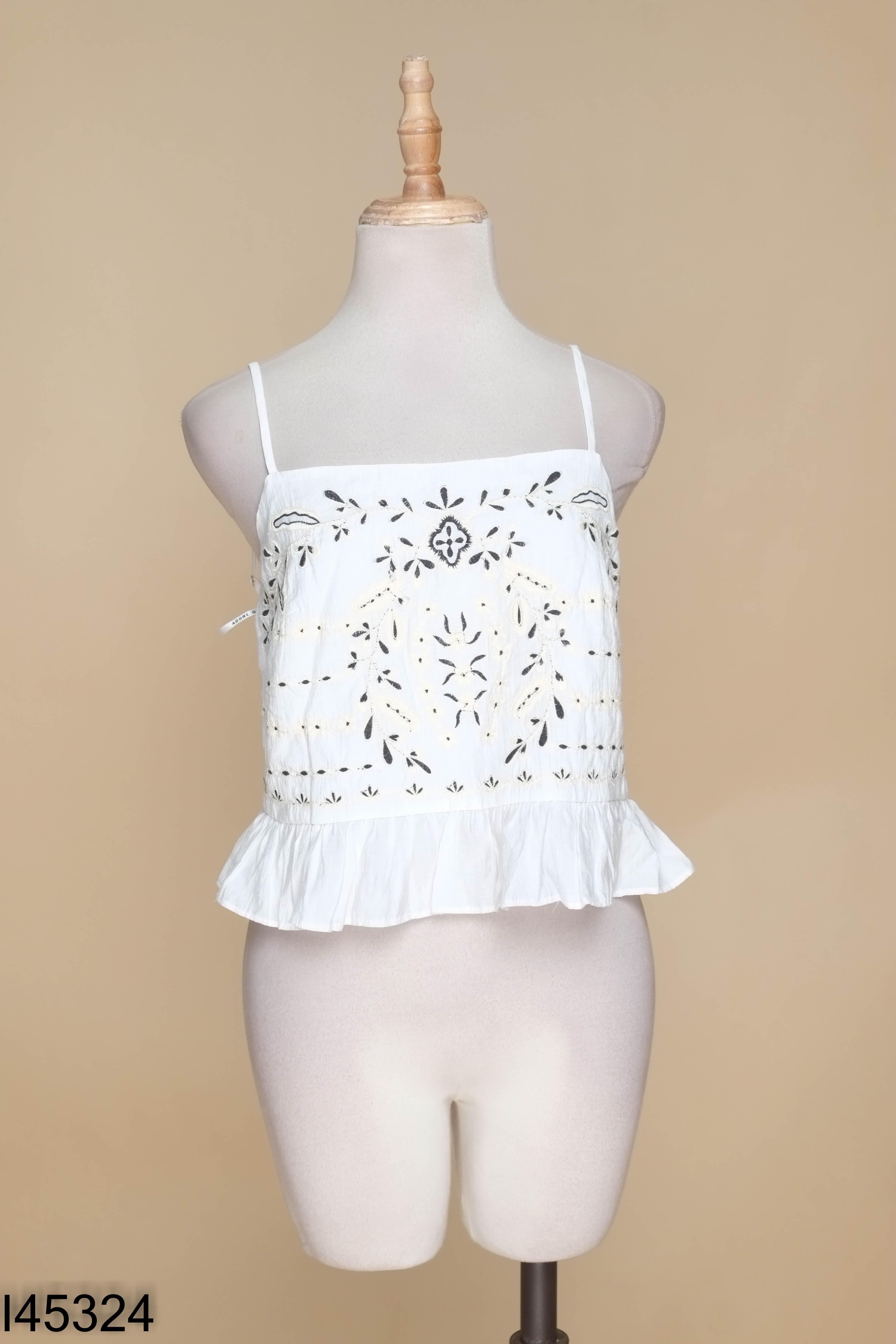 Áo ADORE DRESS trắng thêu hoa