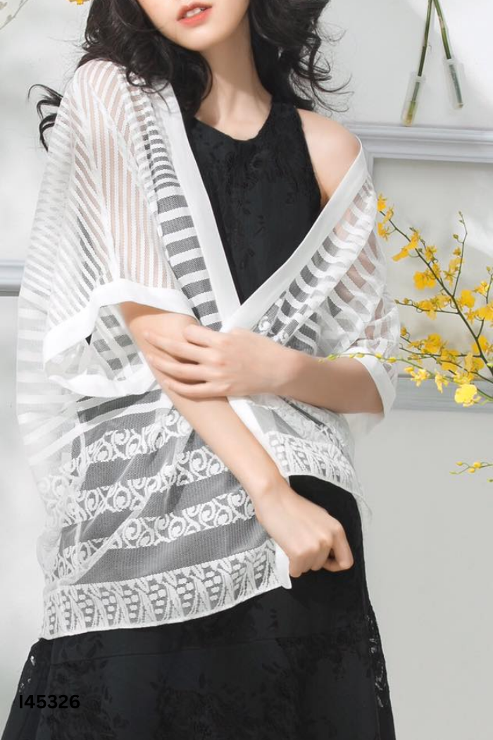 Áo D.CHIC ren trắng