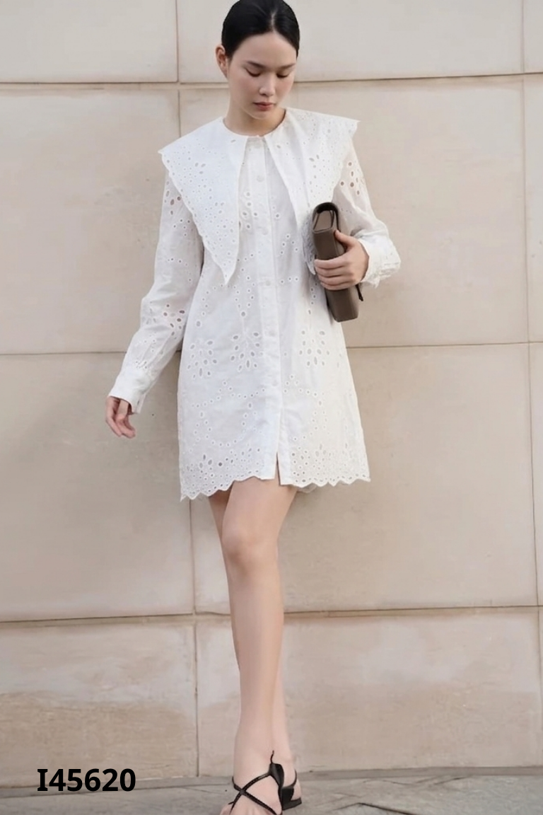 Váy ASHLEY trắng cổ vạt nhọn