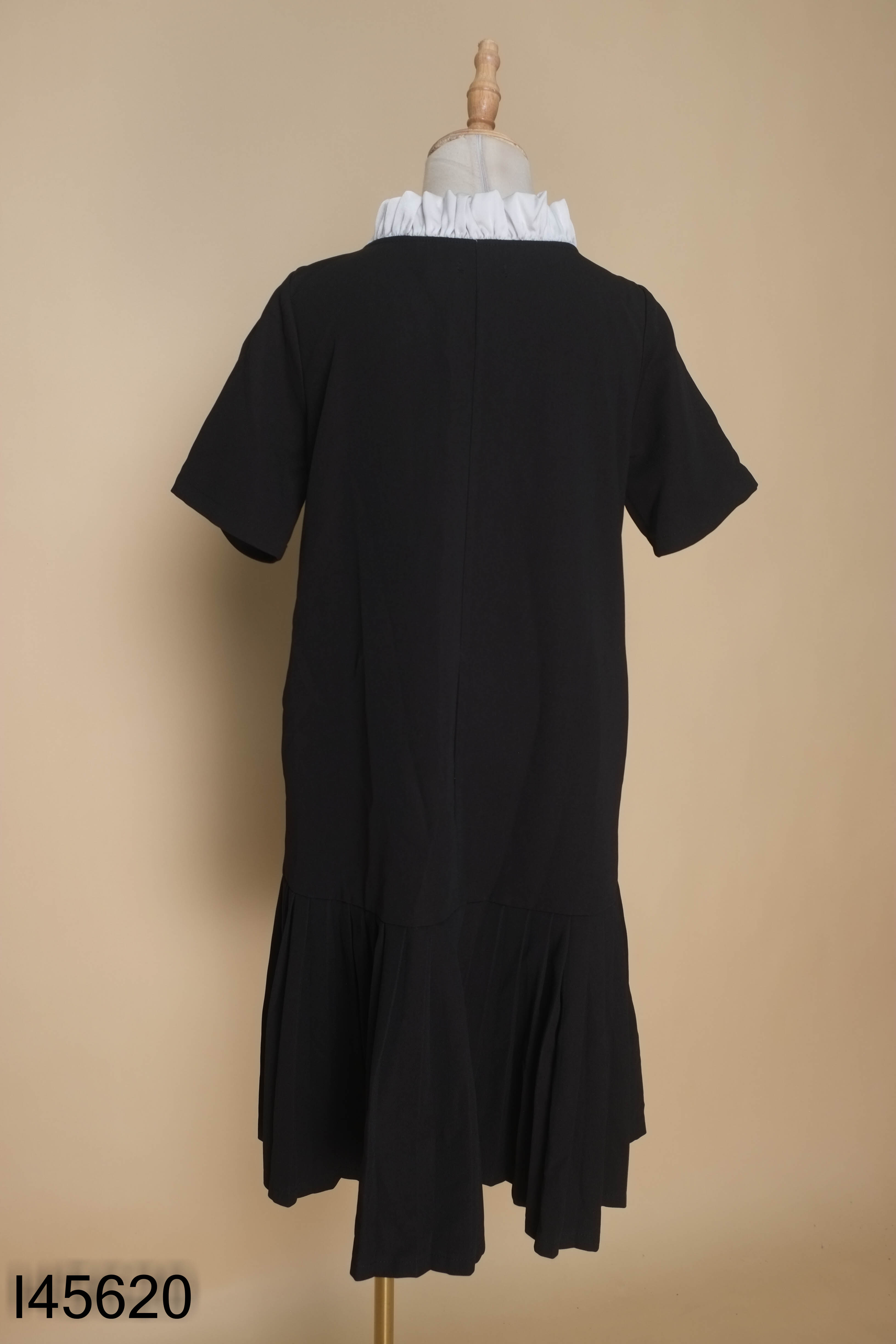 Váy NH CLOTHING đen suông