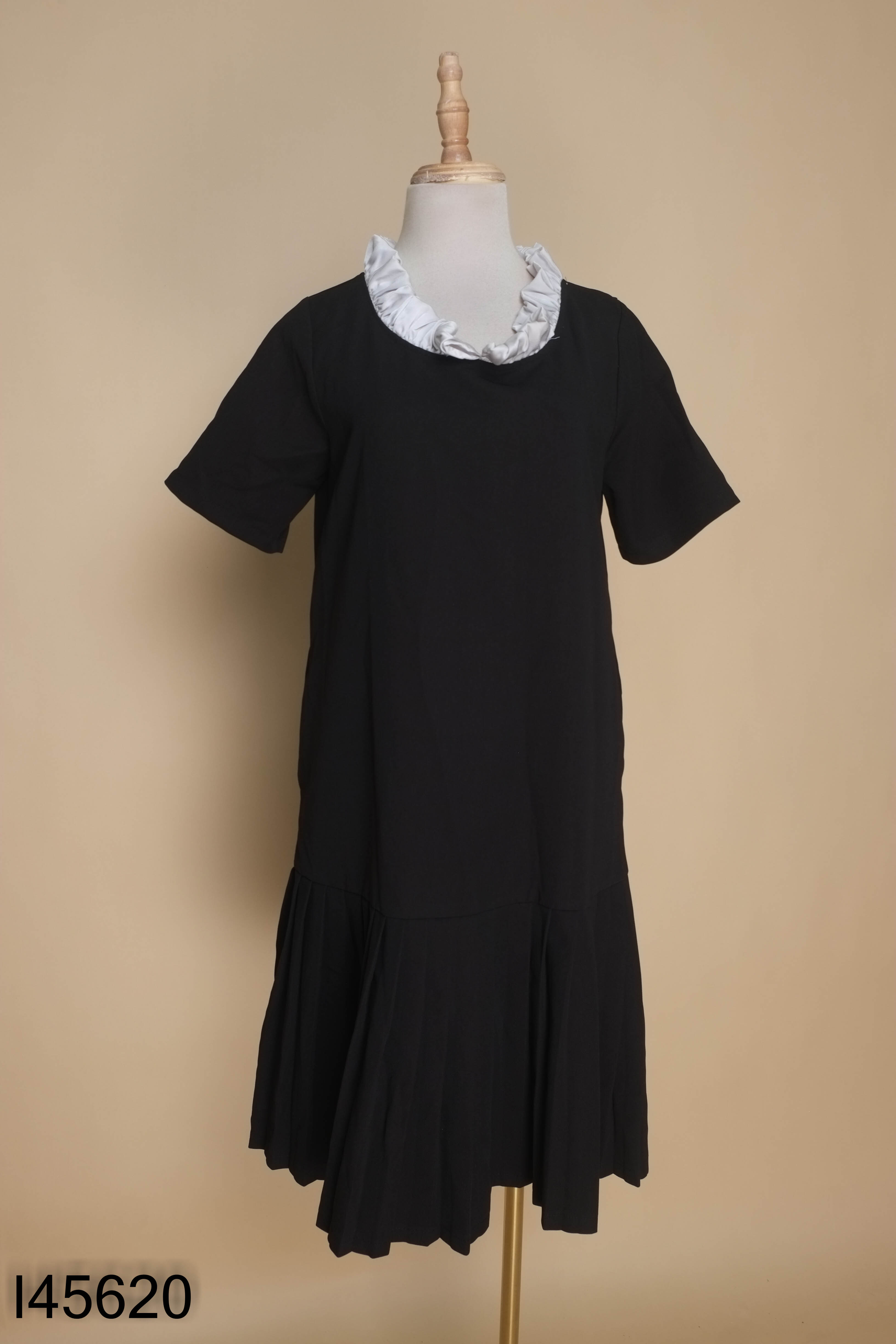 Váy NH CLOTHING đen suông