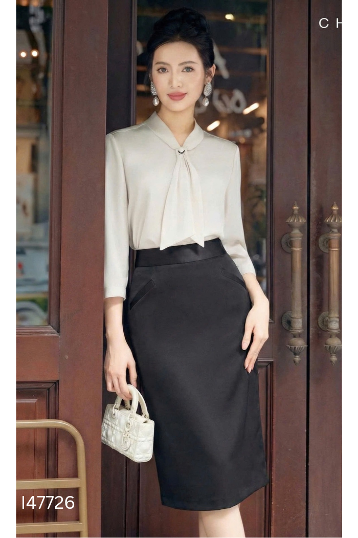 Chân váy CHICLAND đen trơn