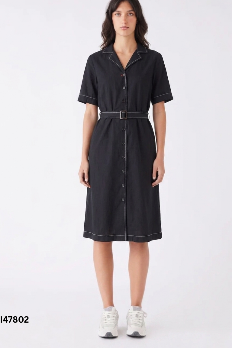 Váy UNIQLO xah than viền trắng