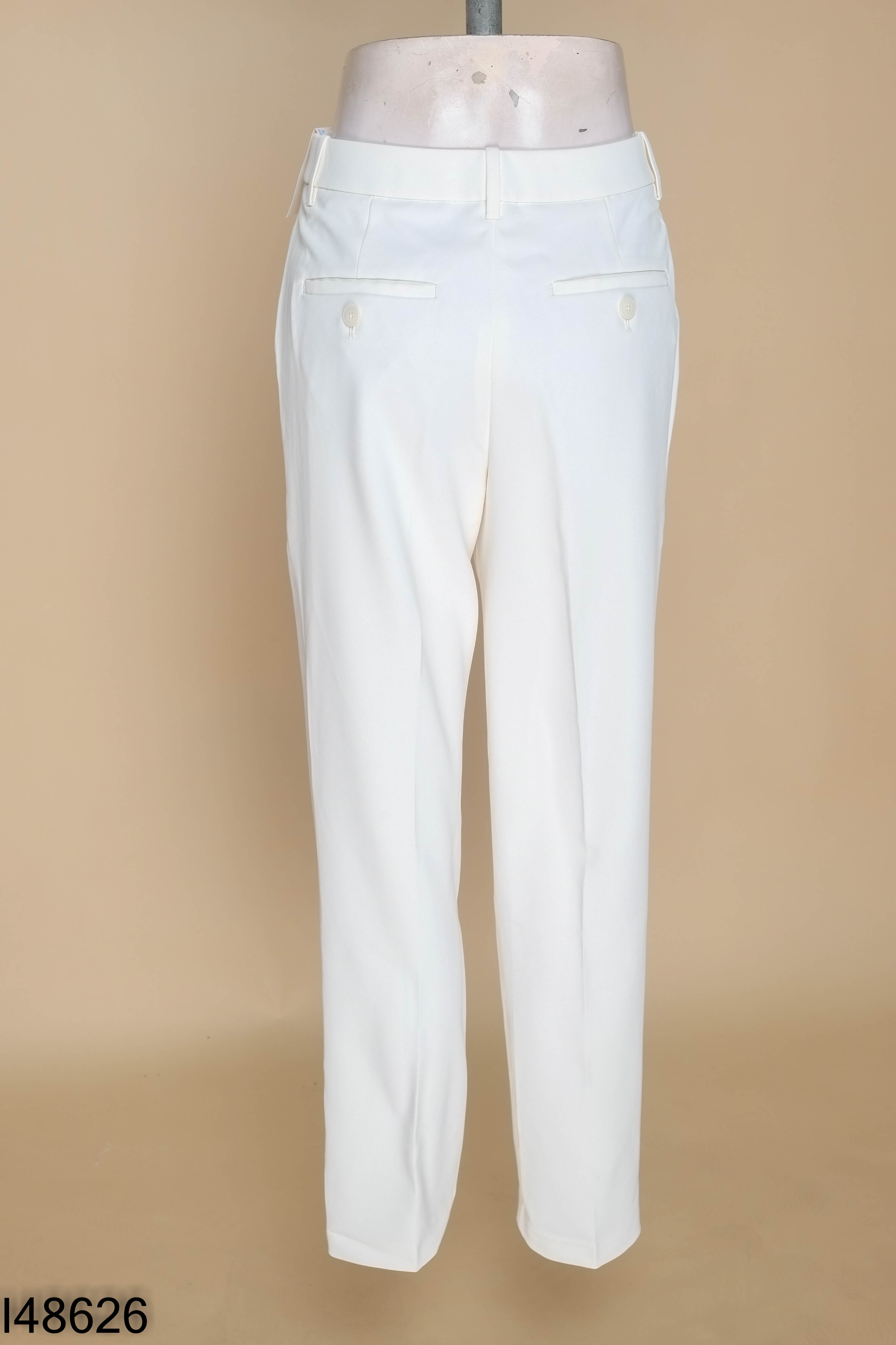 Quần UNIQLO trắng kem