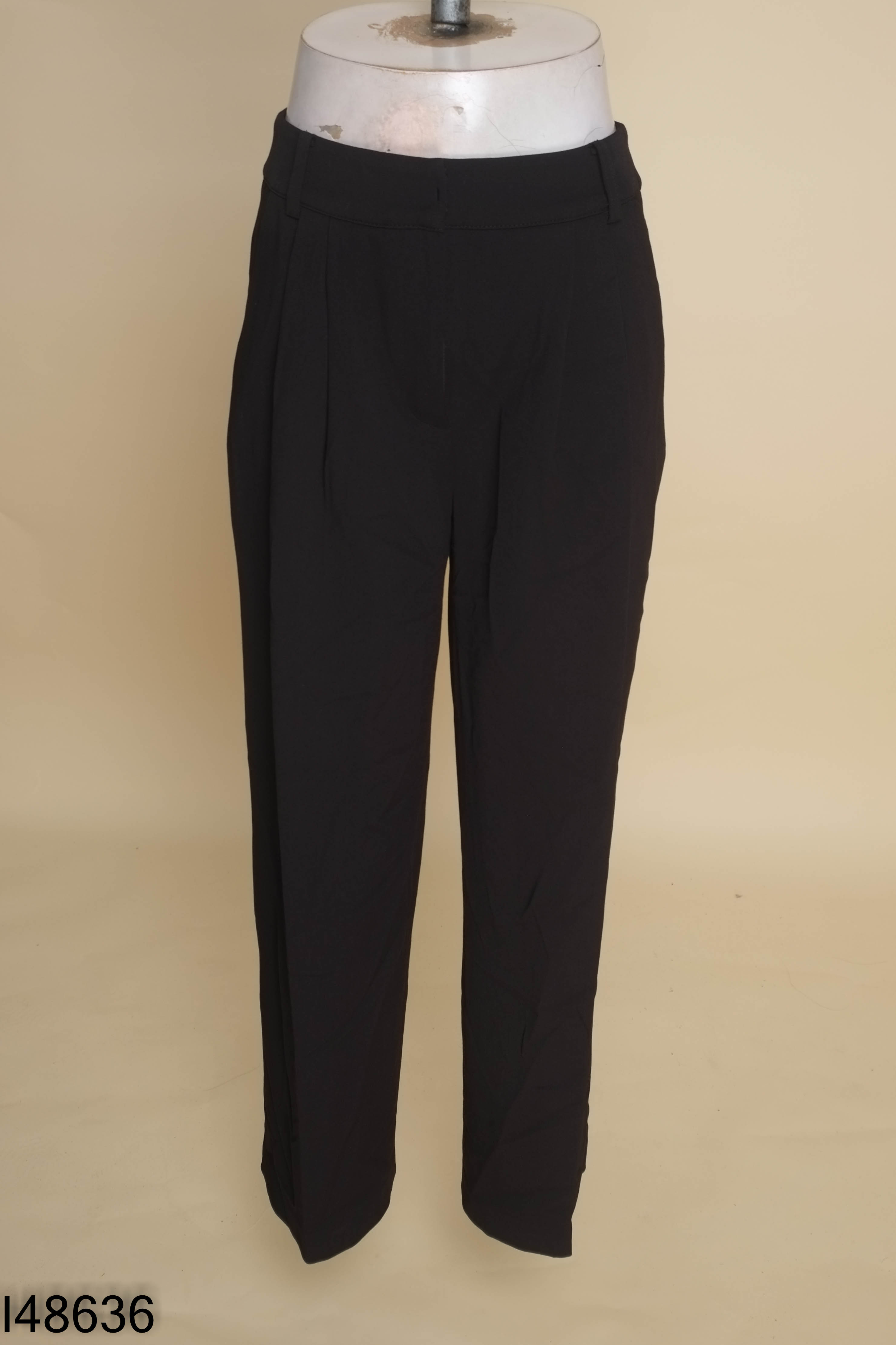 Quần dài MIXXO đen trơn