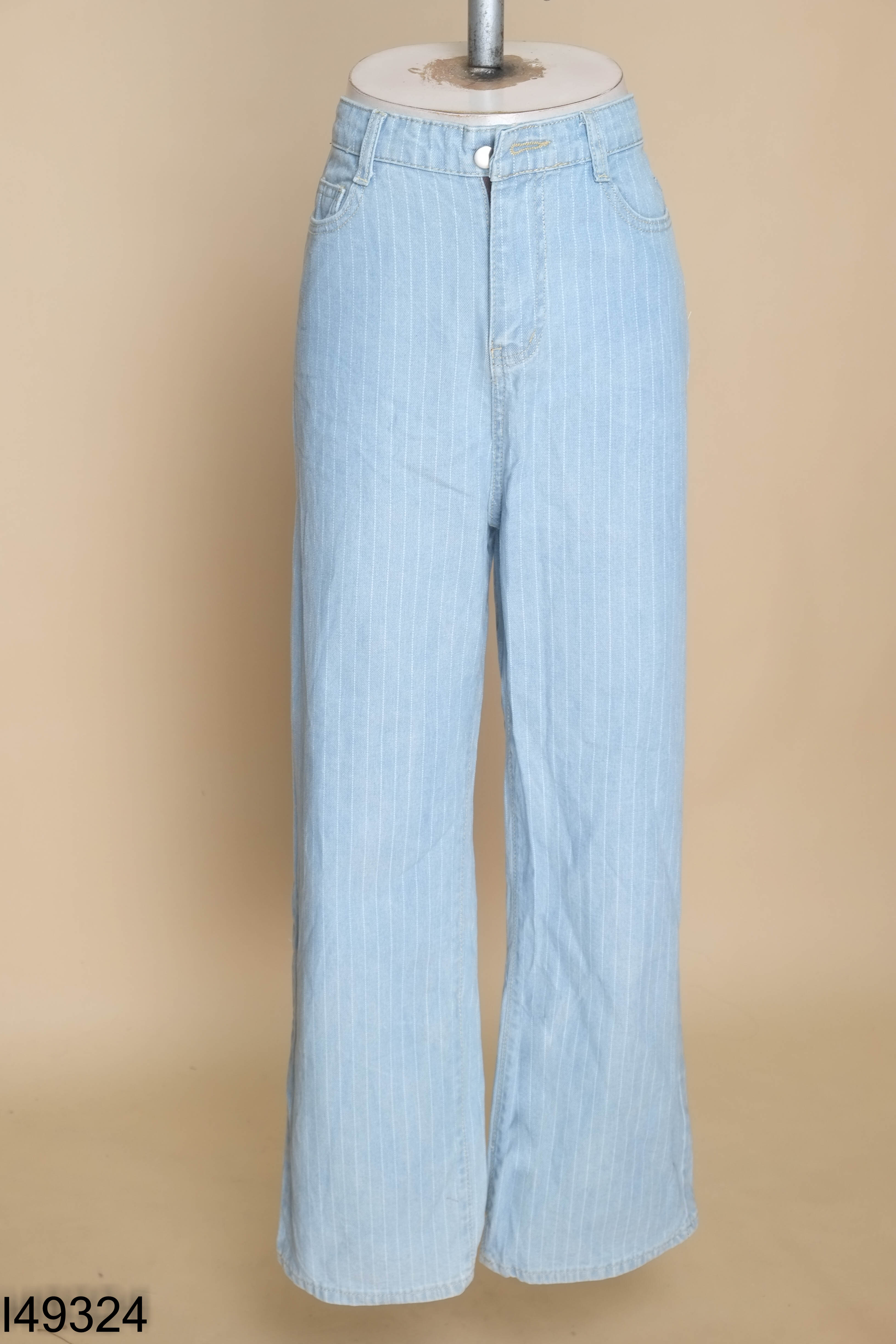 Quần jeans xanh sọc trắng