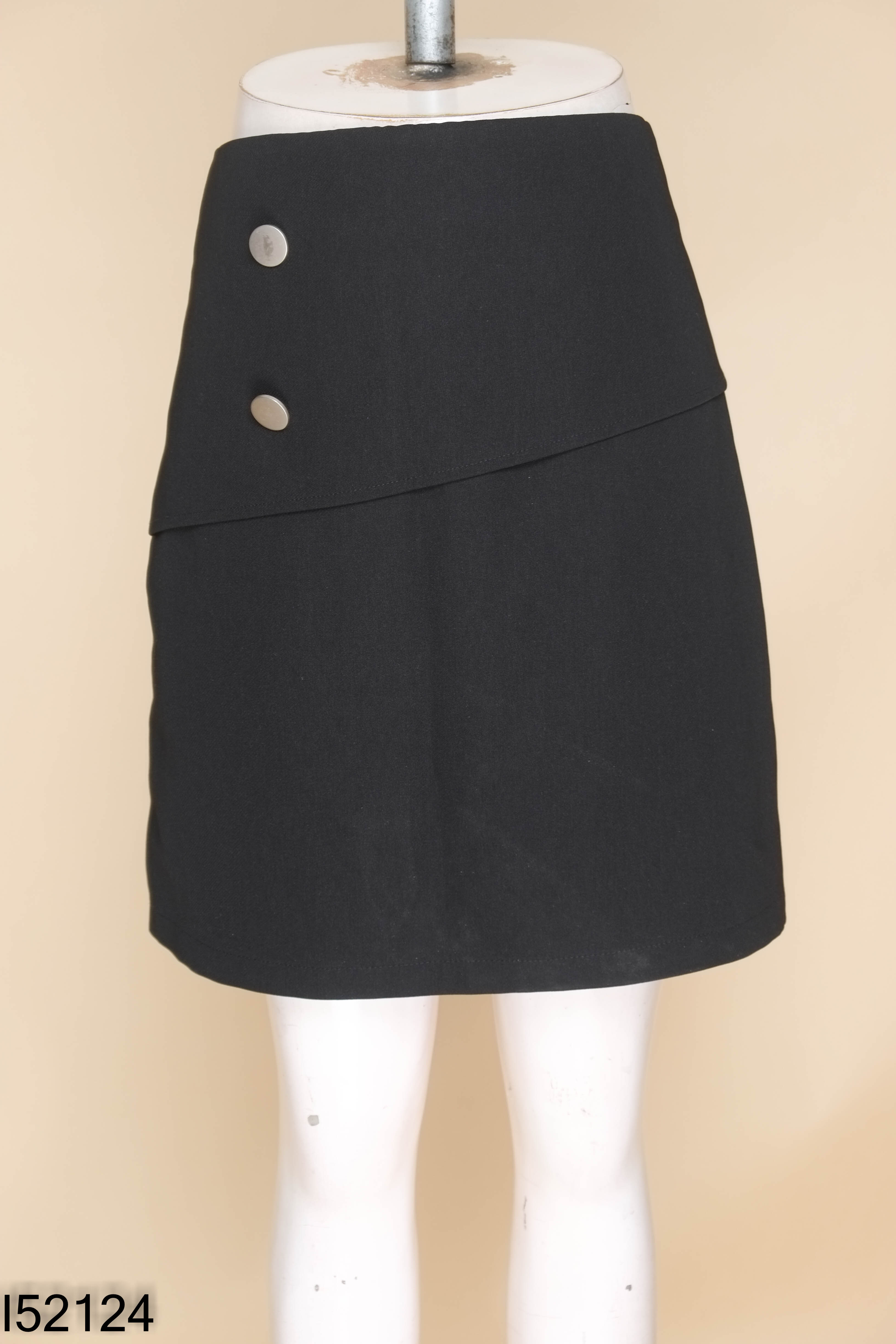 Chân váy ADORE DRESS đen cúc bạc