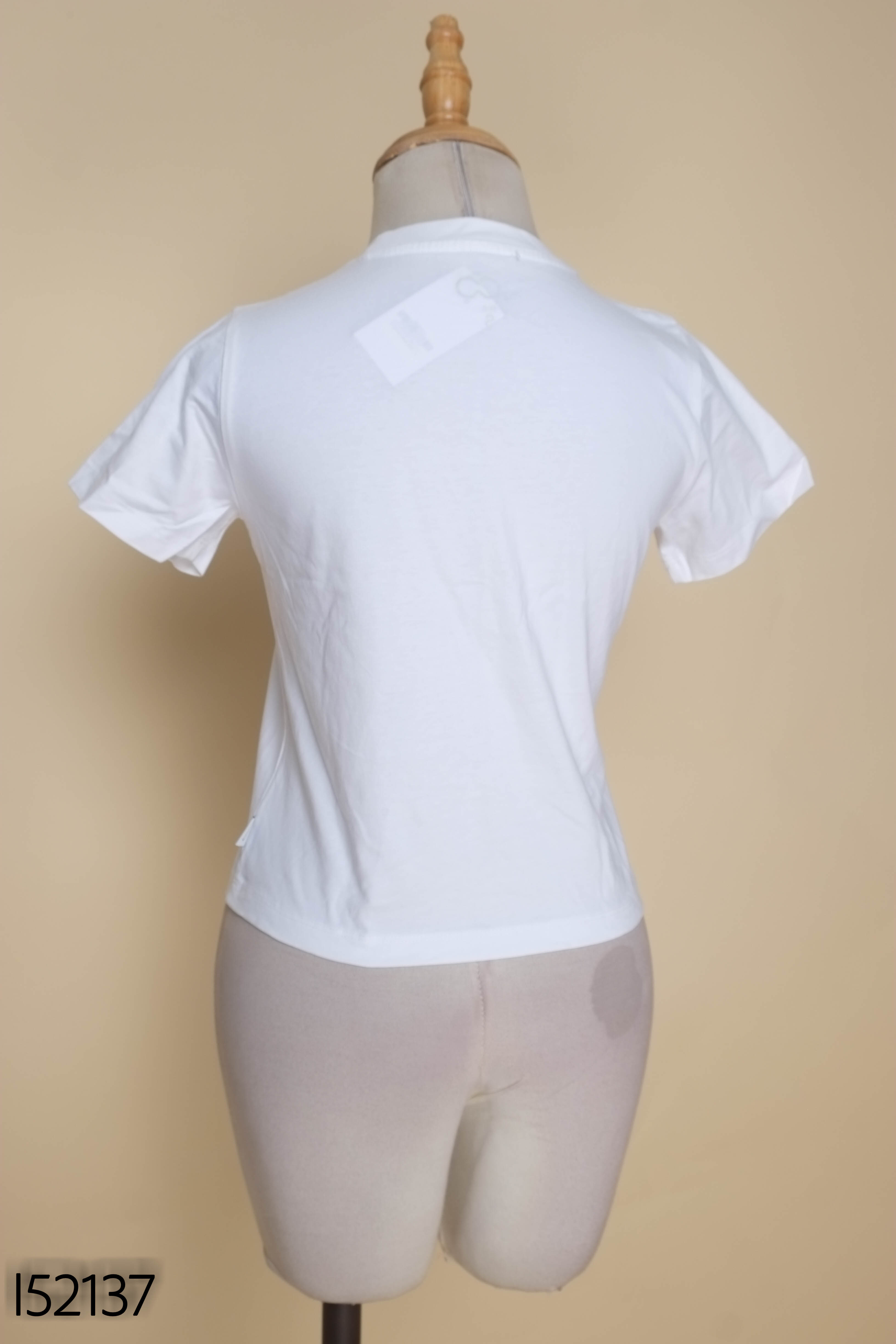 Áo thun babytee trắng BOO