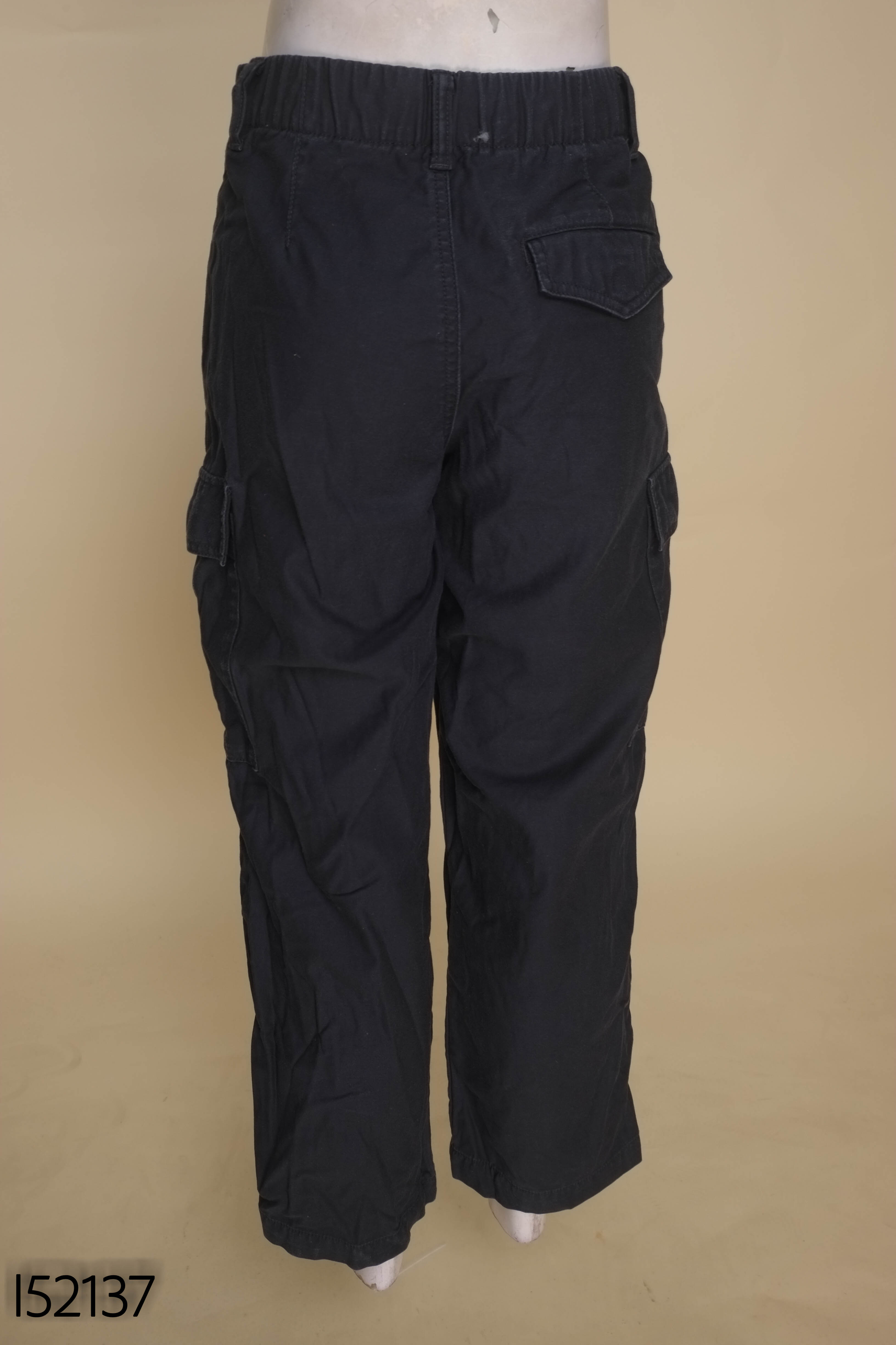 Quần kaki xanh than UNIQLO túi hộp
