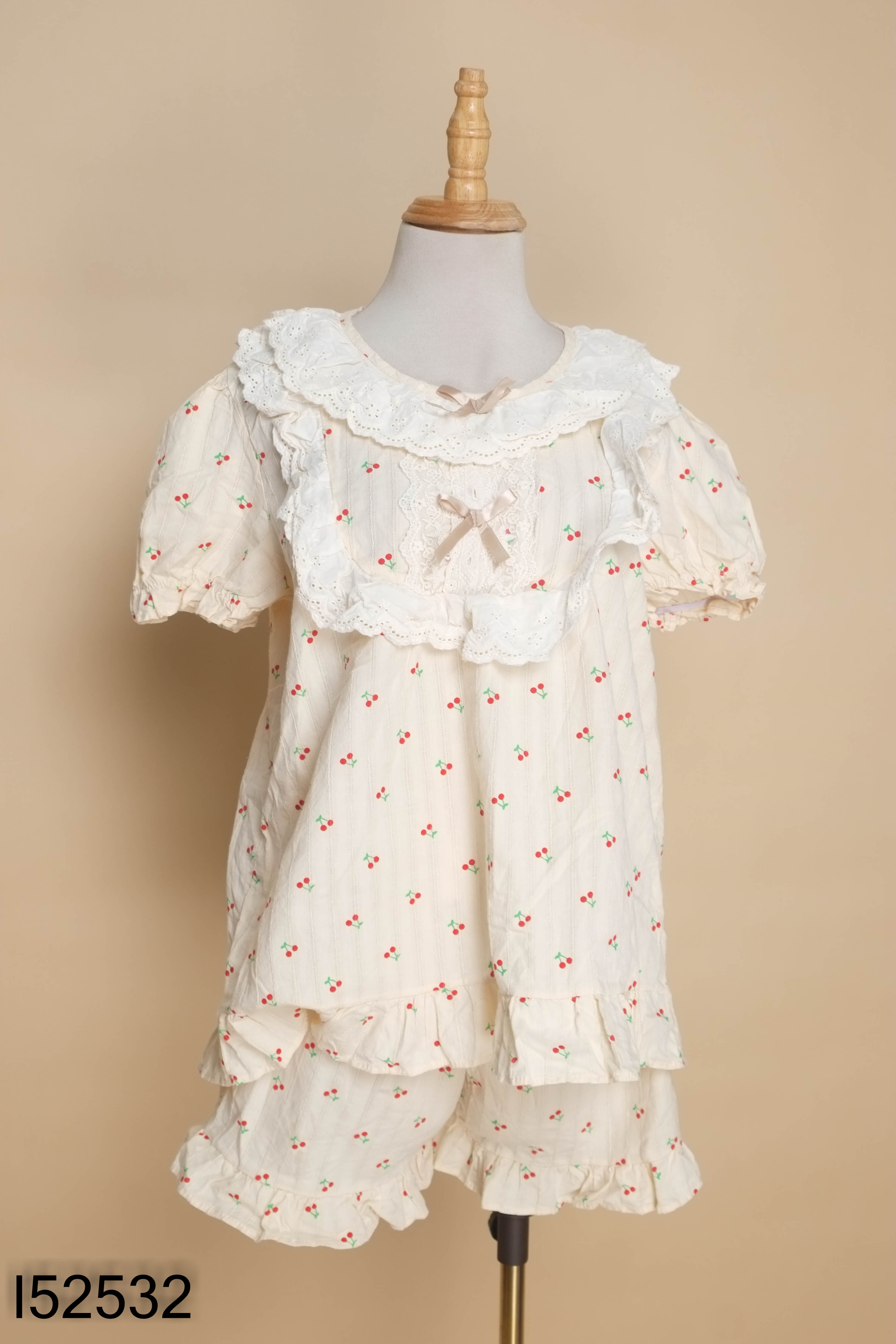 Set đồ ngủ be họa tiết