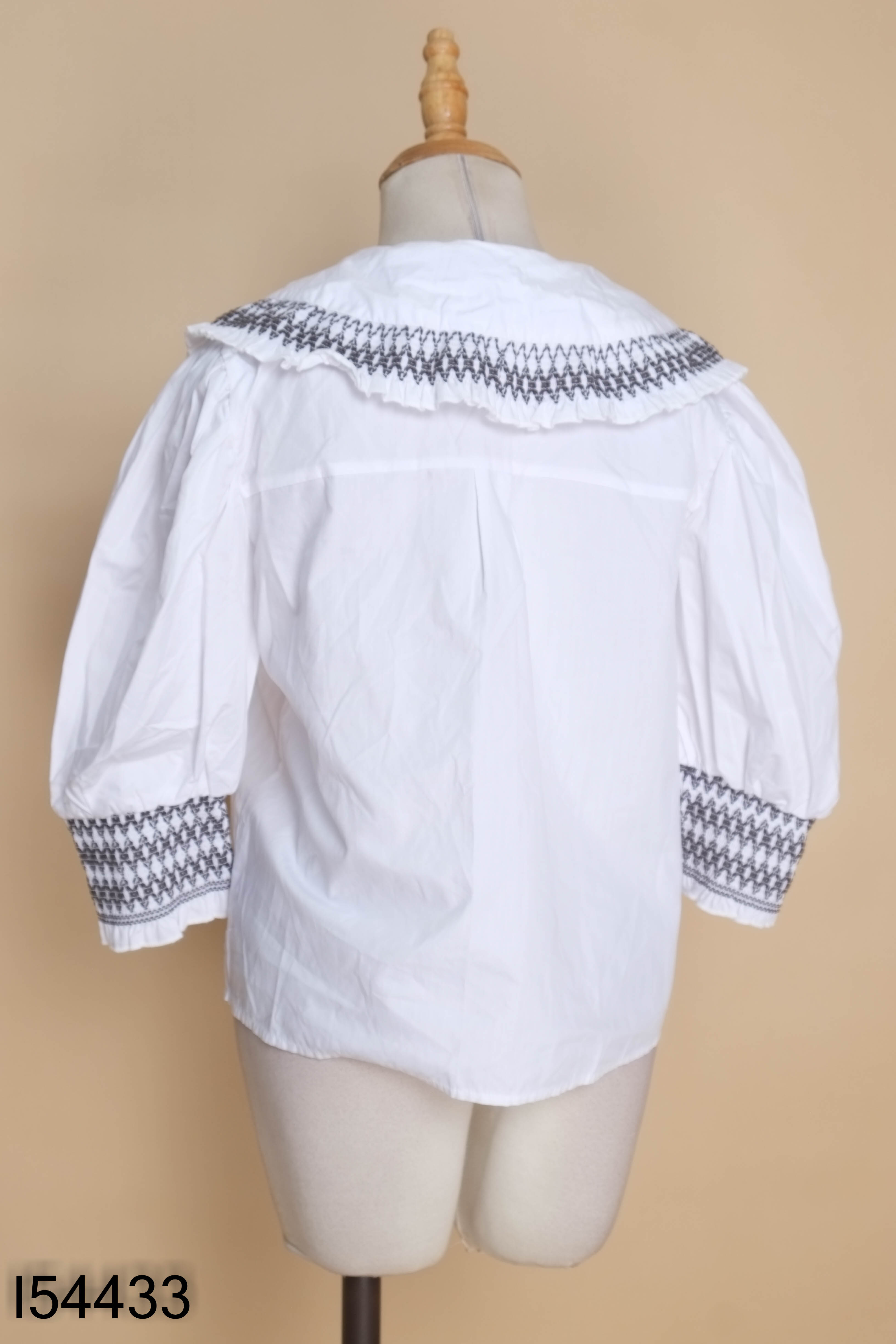 Áo sơ mi ZARA trắng viền đen