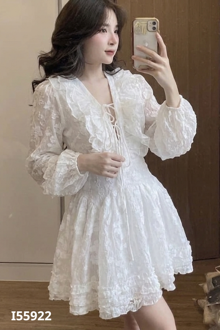 Váy voan trắng họa tiết
