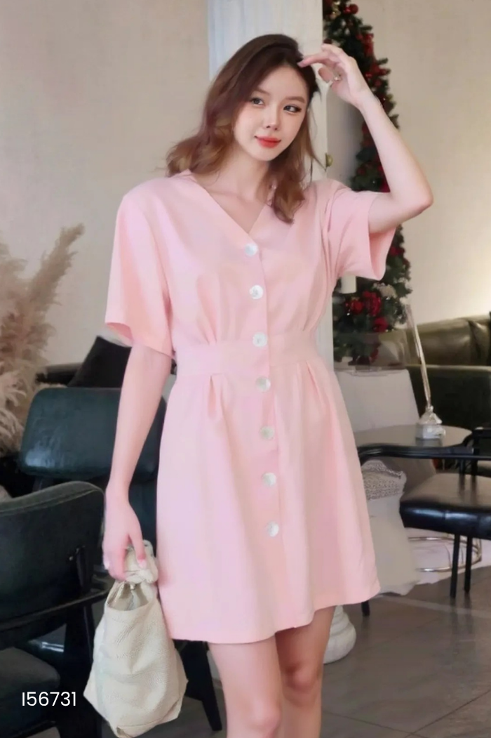 Váy hồng chiết eo cộc tay