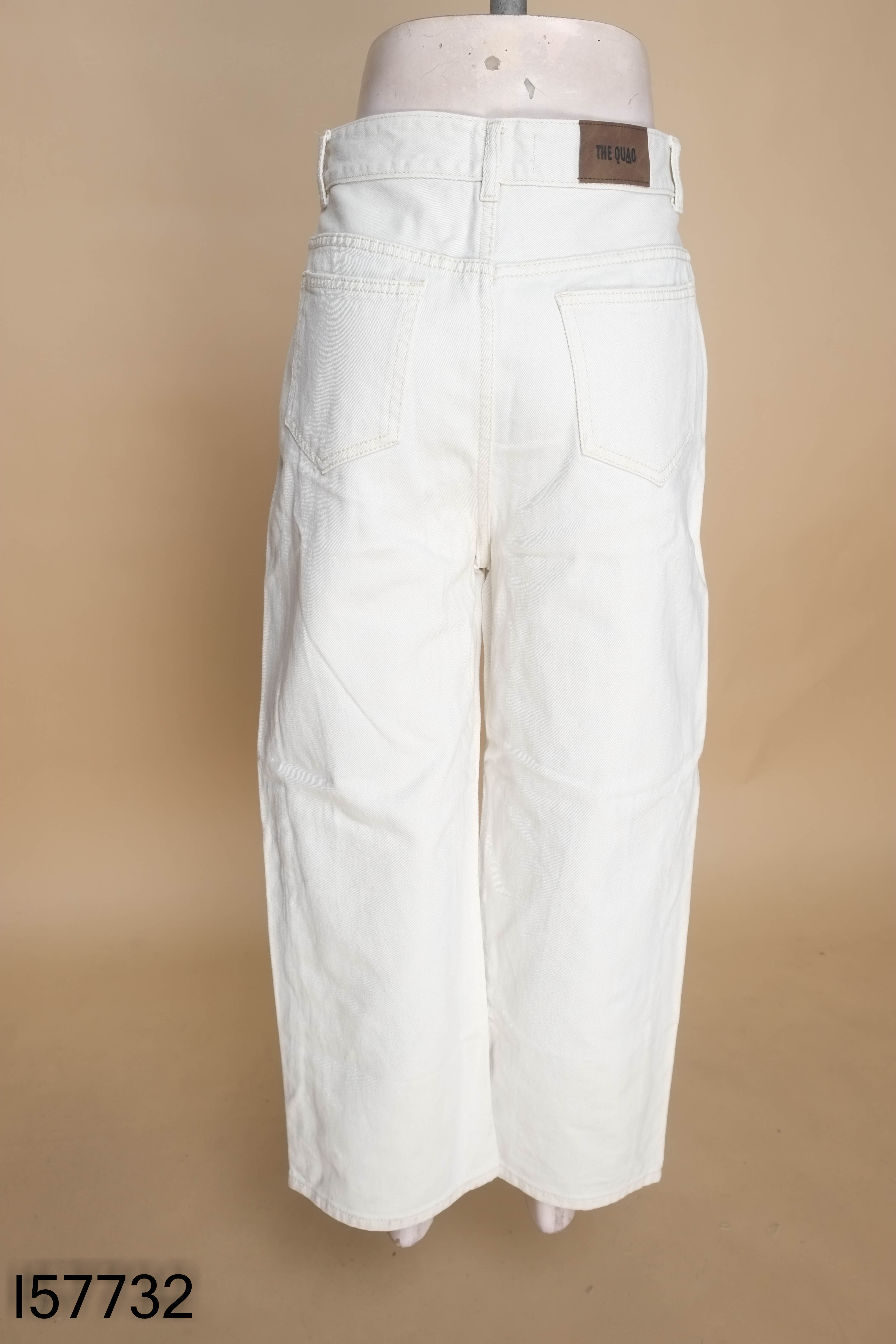 Quần jeans be suông THE QUẠO