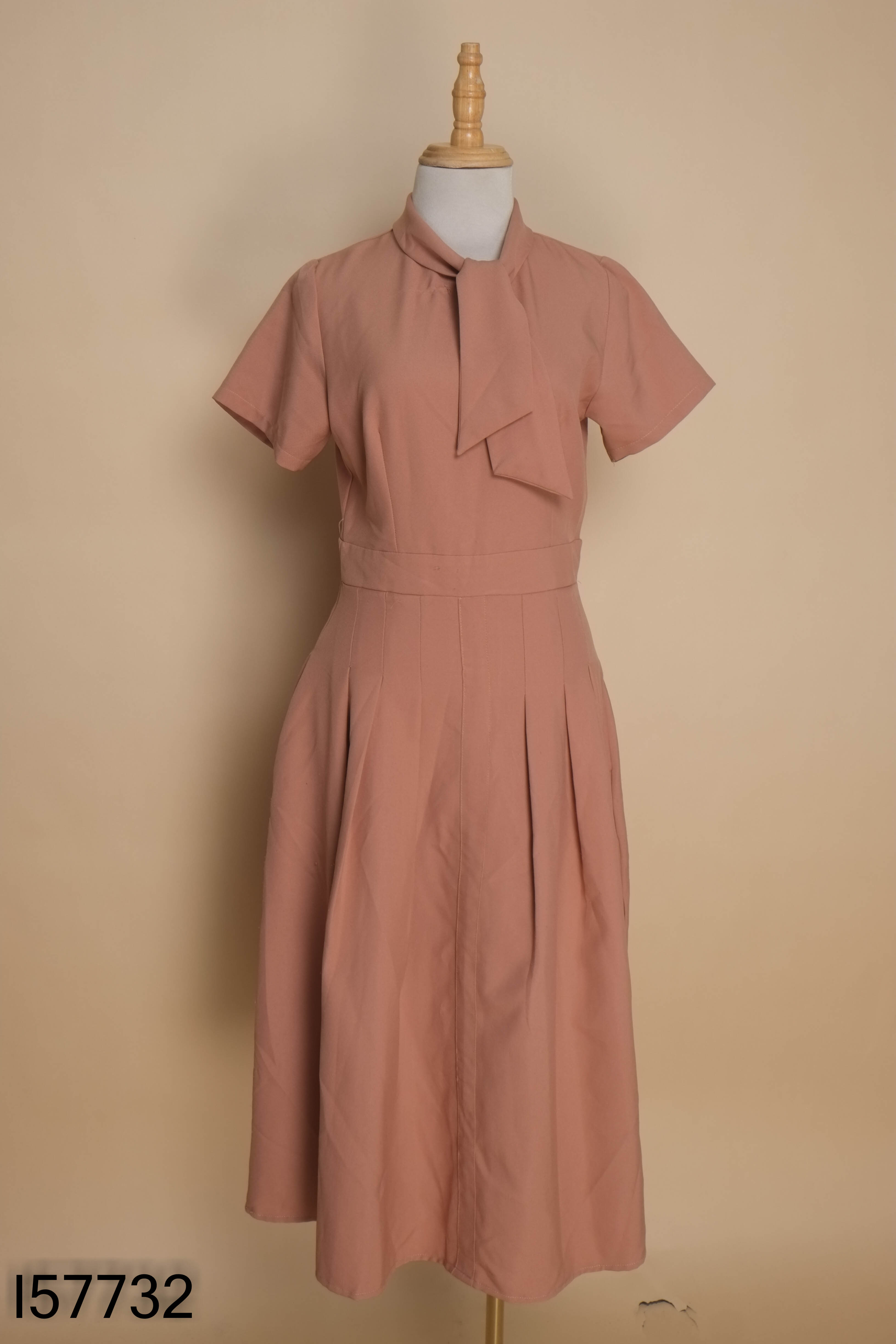 Váy hồng TU FASHION nơ cổ xếp li