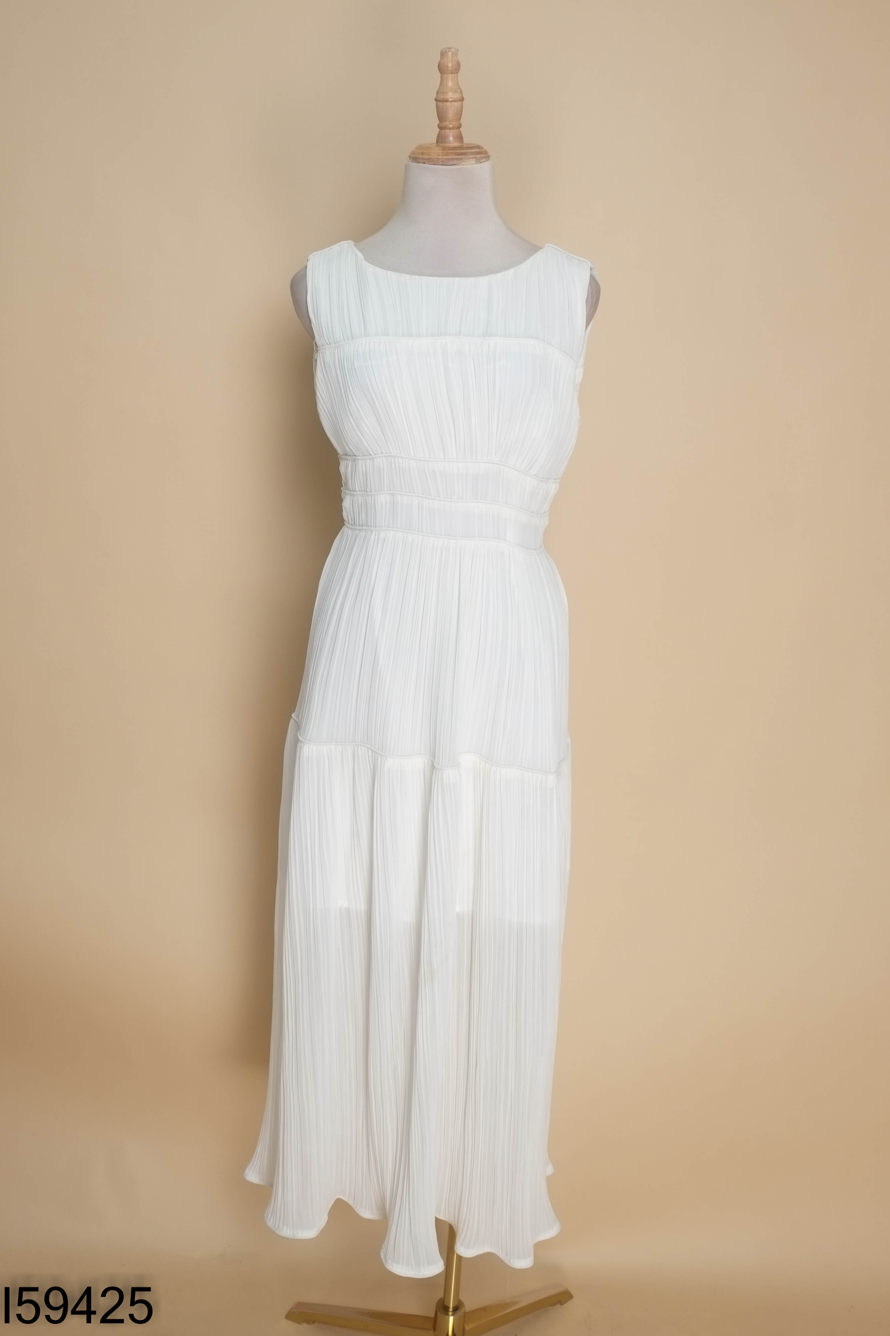 Váy TRÈS CHIC be xếp ly