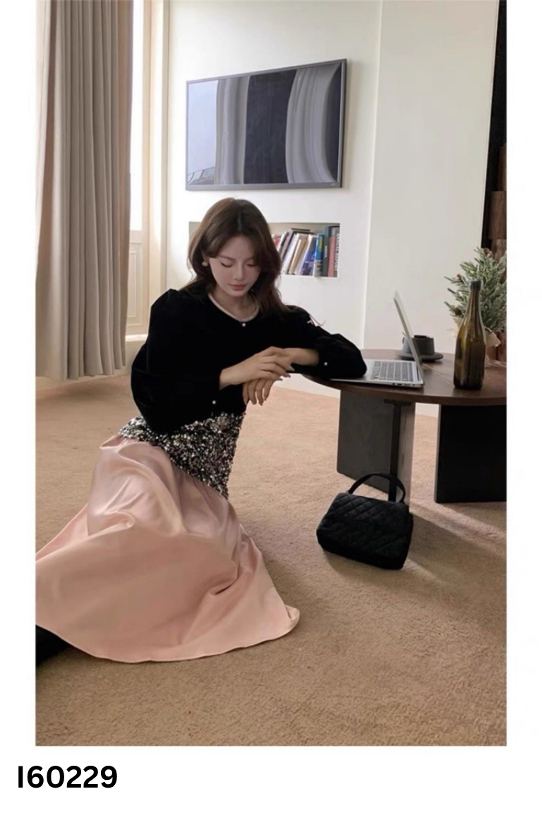 Váy nhung đen mix kim sa