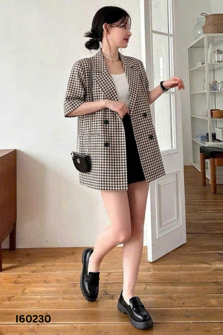 Áo blazers nâu kẻ caro be