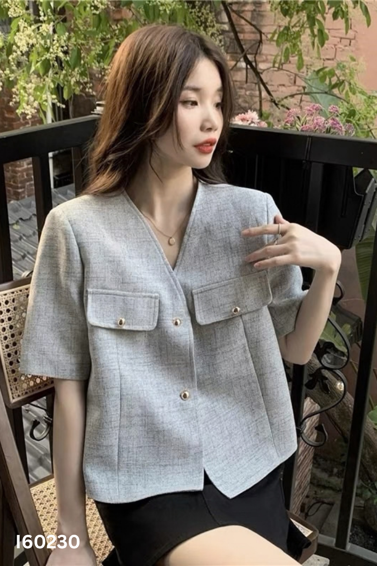 Áo xám cài khuy