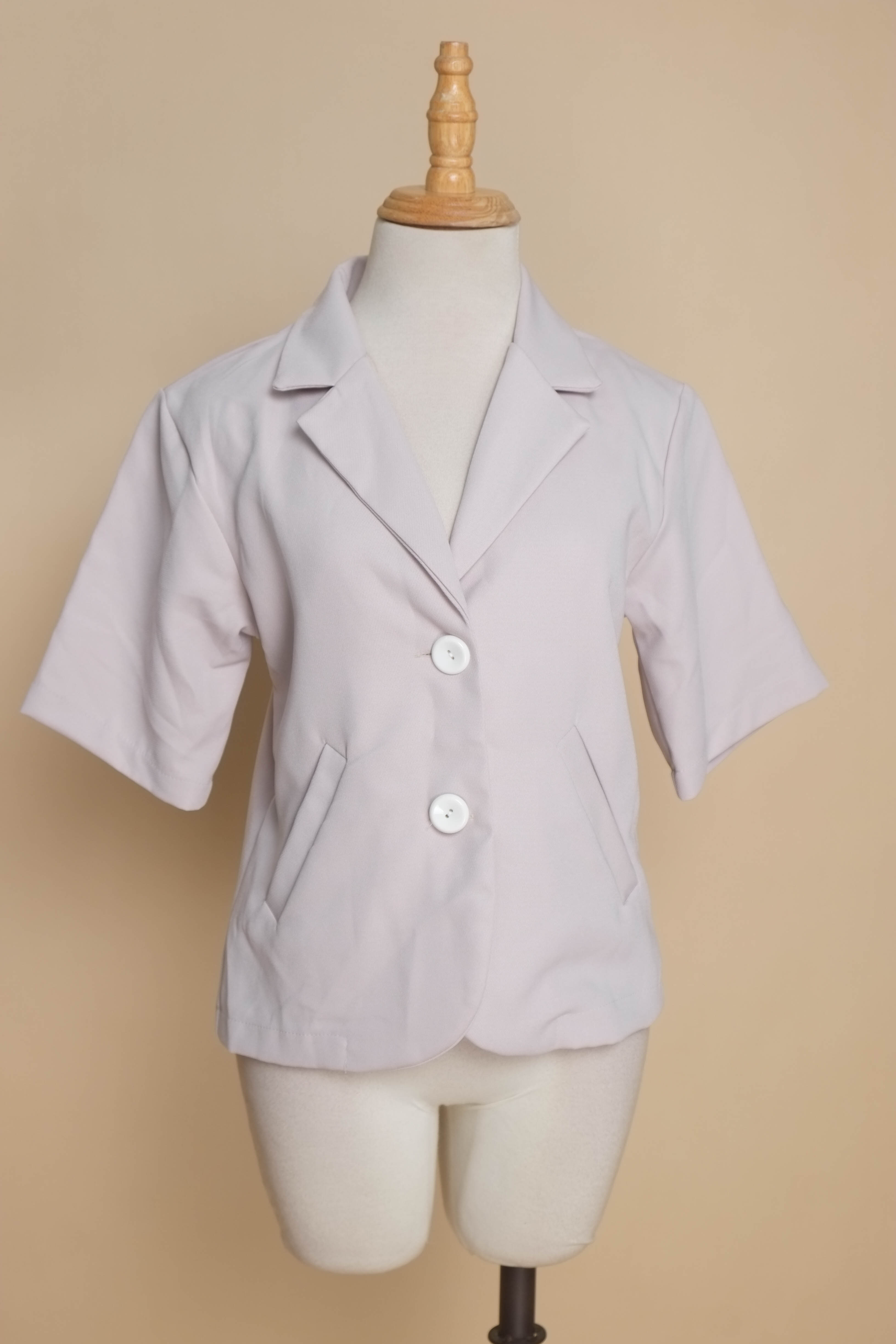 Áo cổ vest be