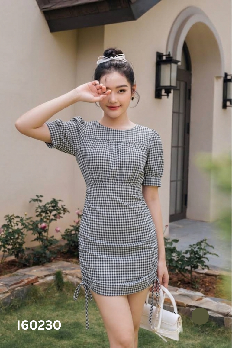Váy be kẻ dúm tay phồng