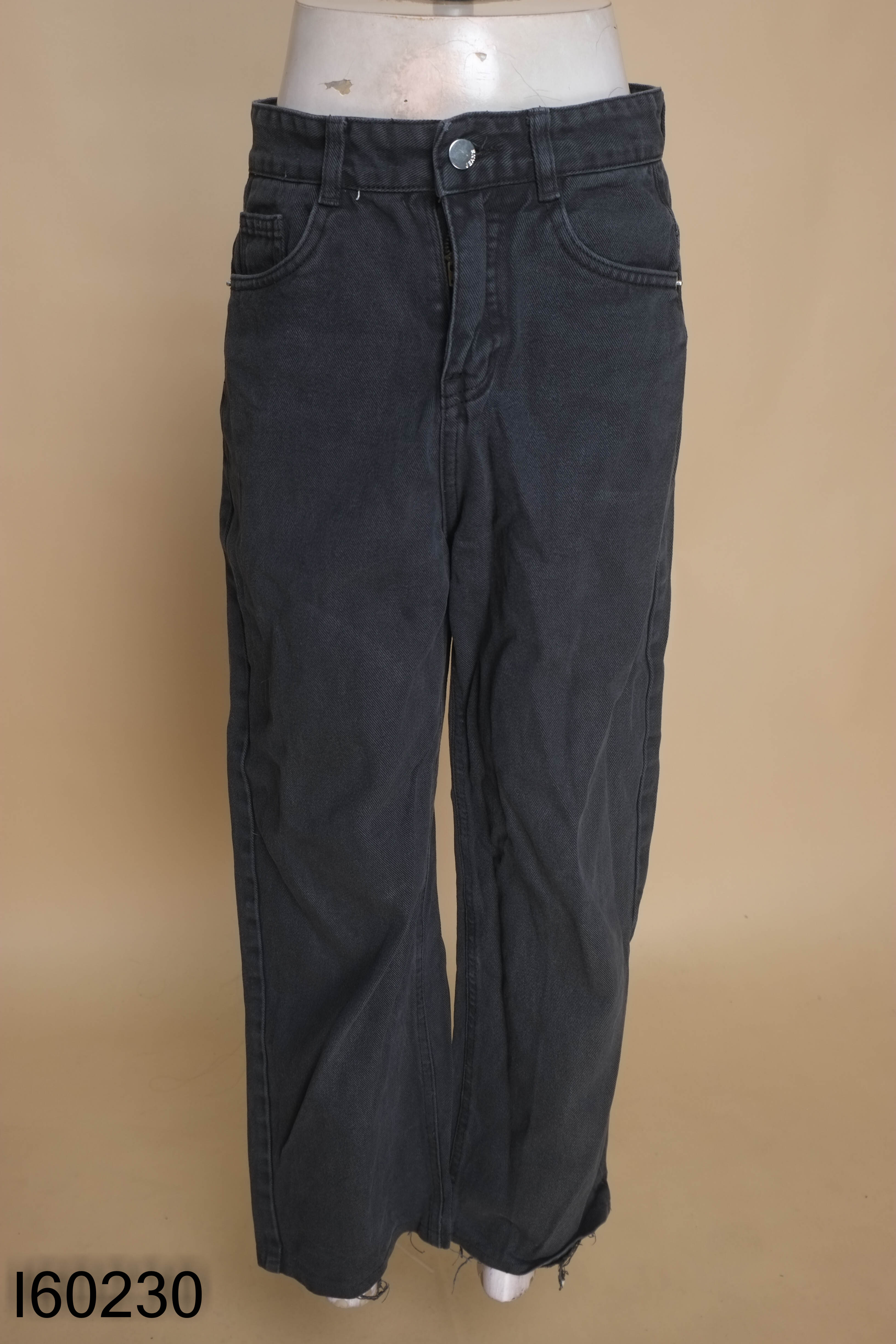 Quần jeans THE QUAO đen