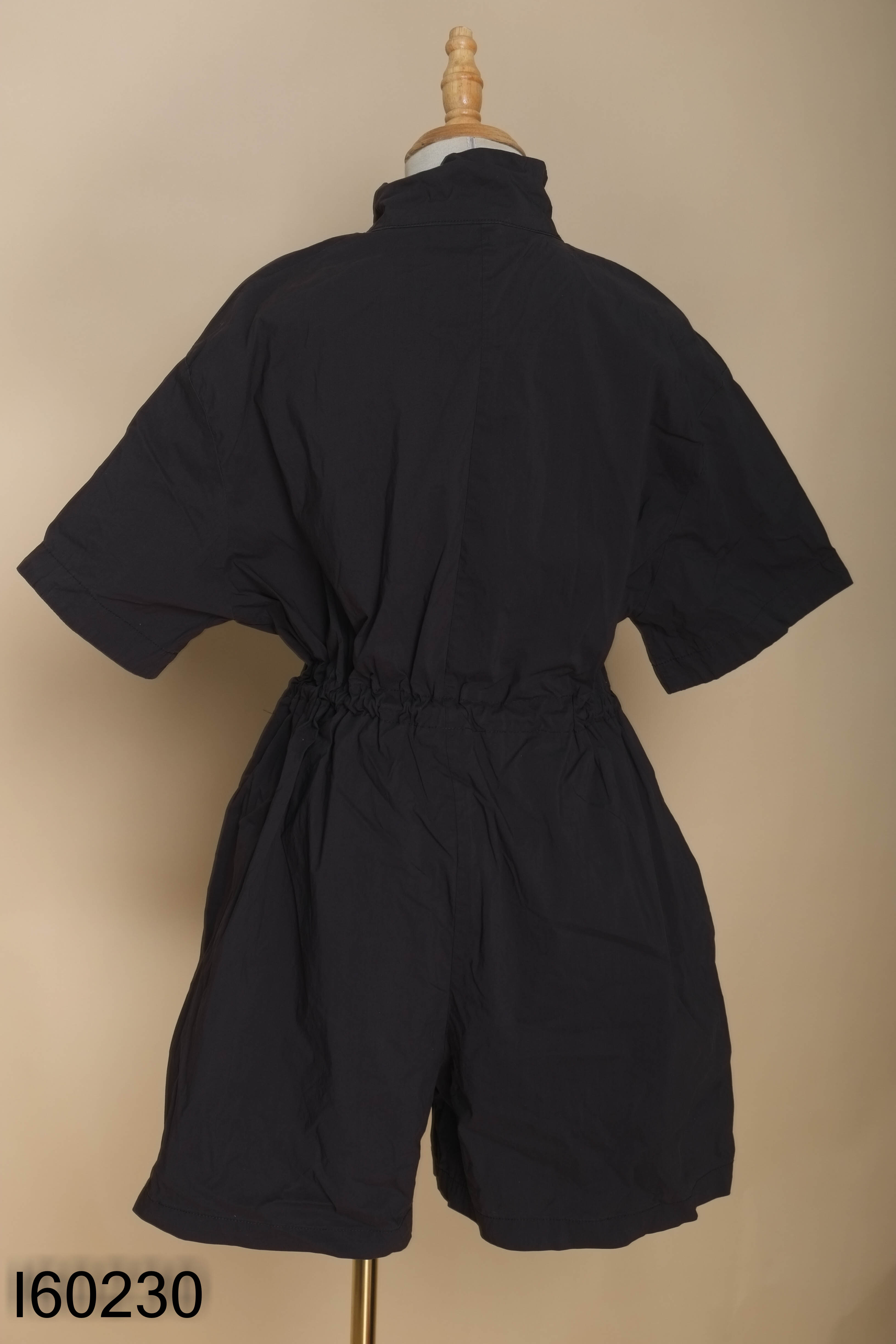 Jumpsuit đen chun eo
