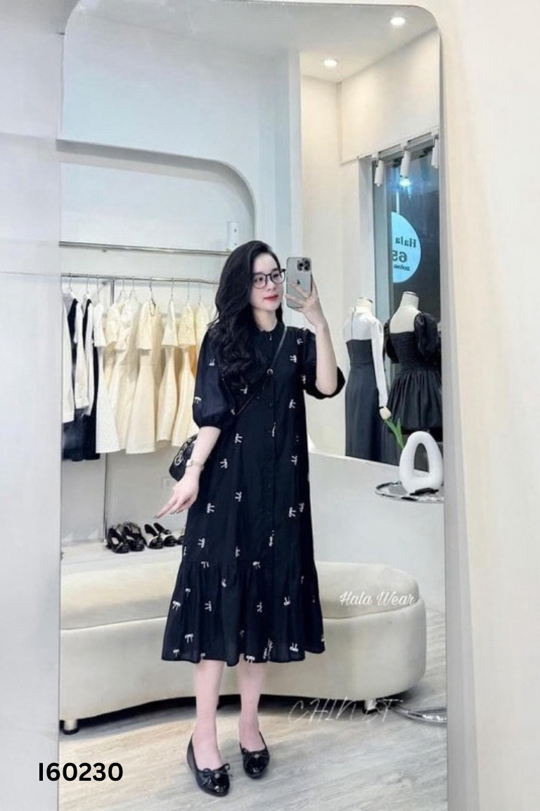 Váy đen họa tiết nơ