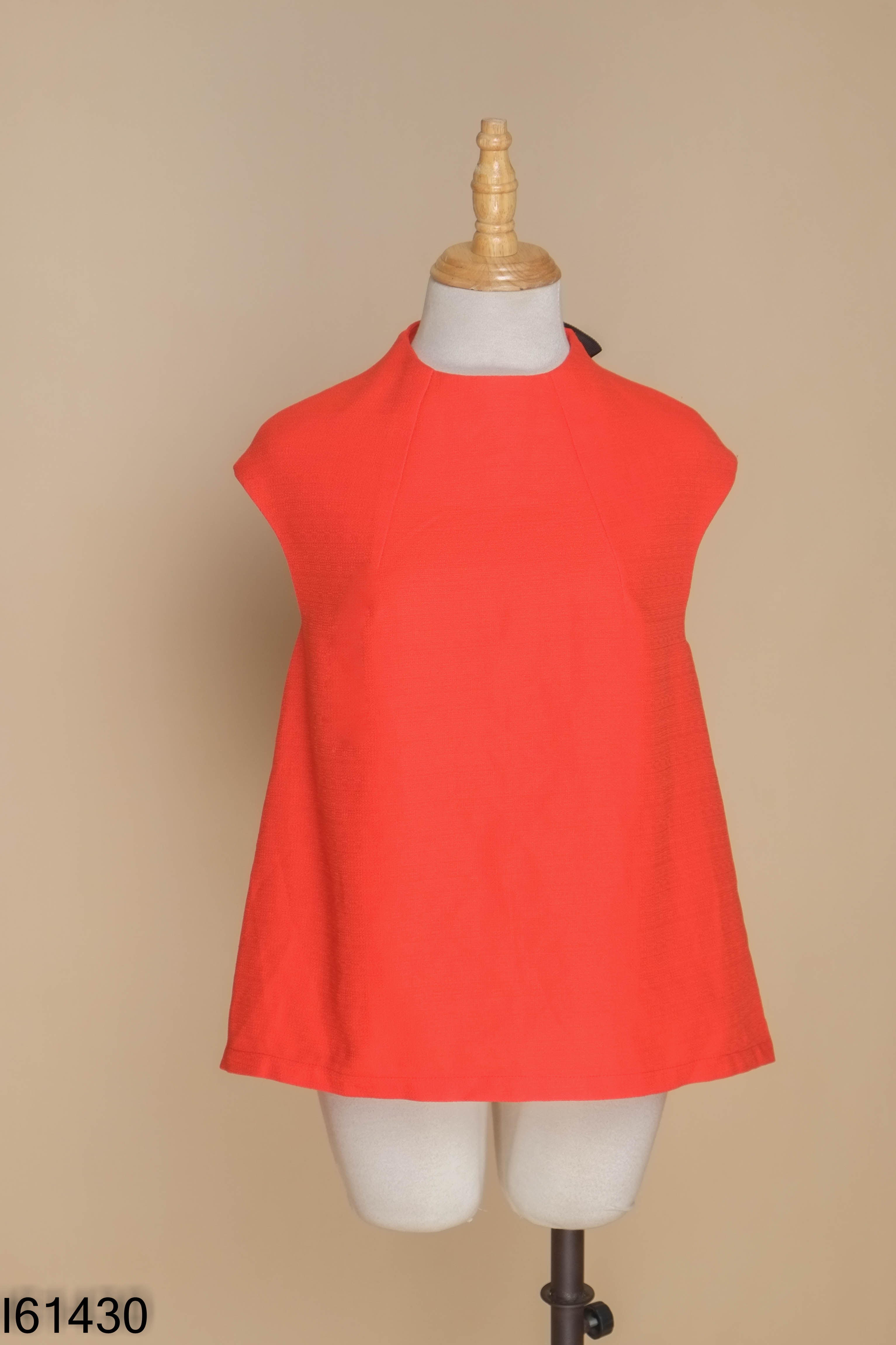 Áo D.CHIC đỏ cổ tròn
