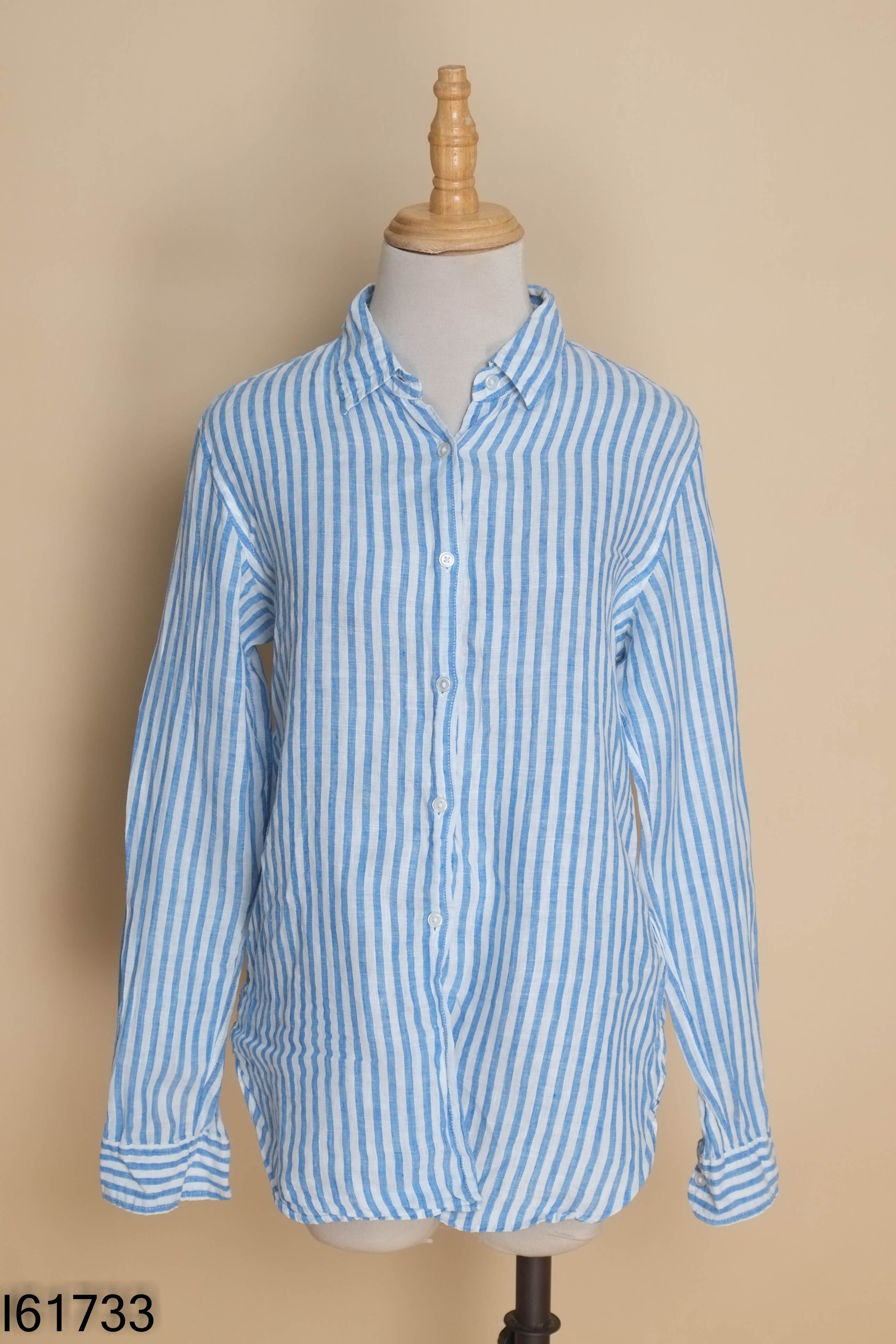 Áo sơ mi xanh kẻ UNIQLO