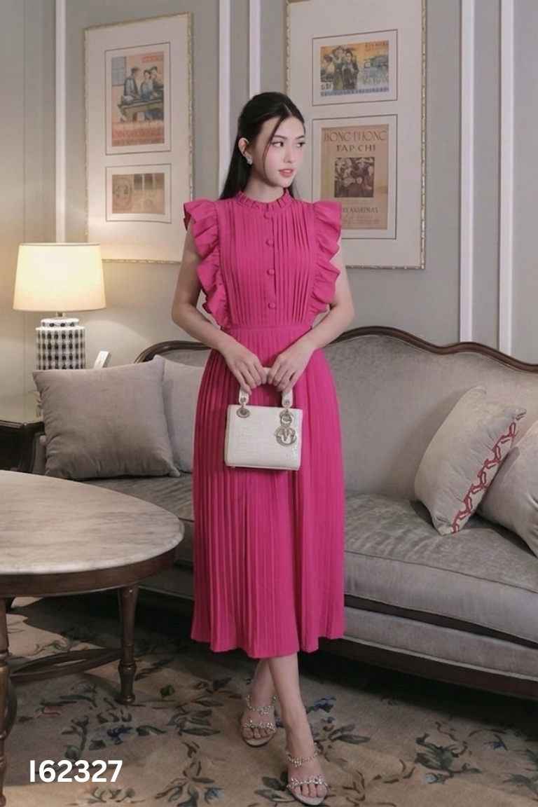 Váy tím xếp ly cổ bèo