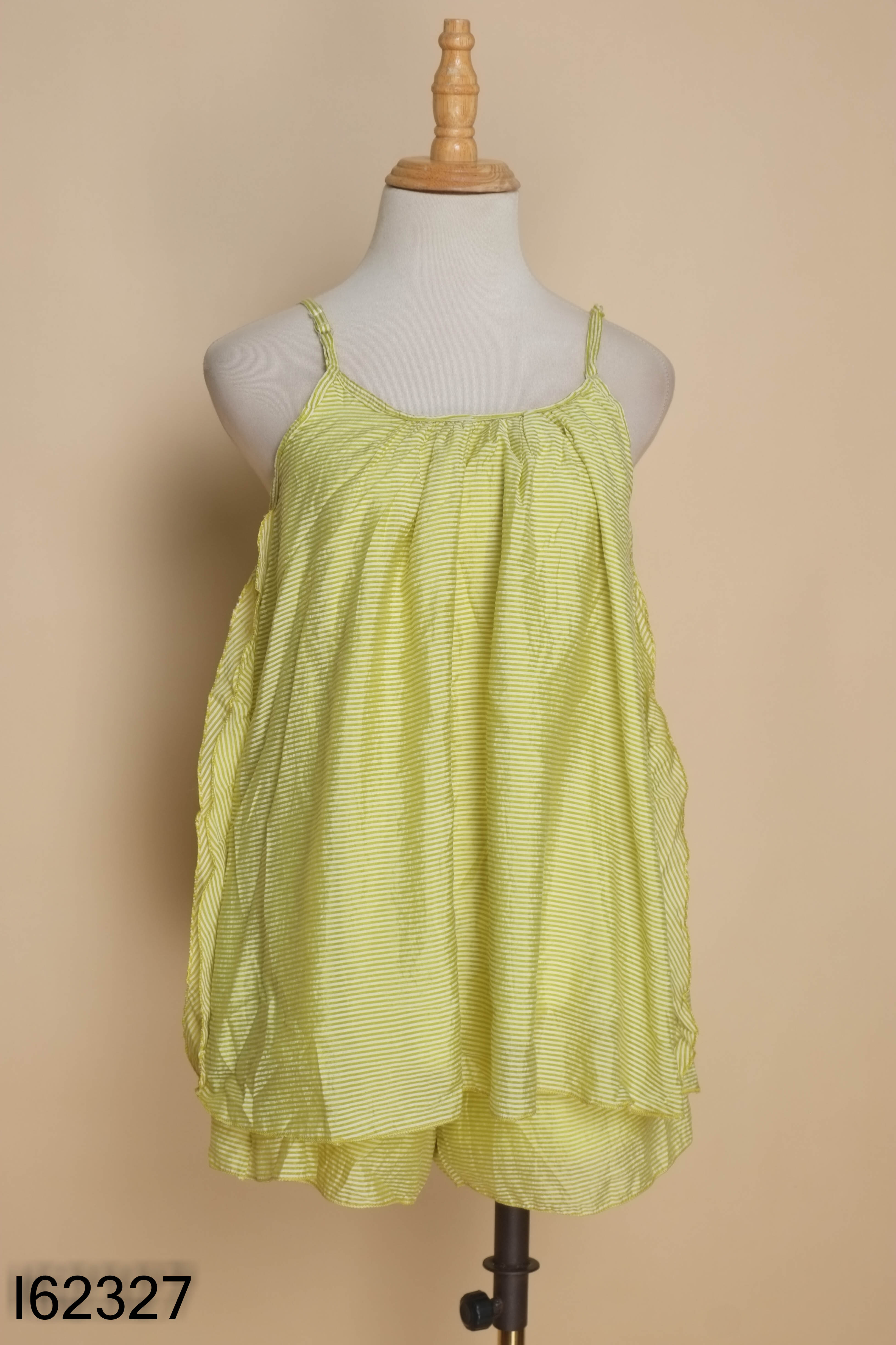 Set xanh sọc áo kiểu + quần shorts